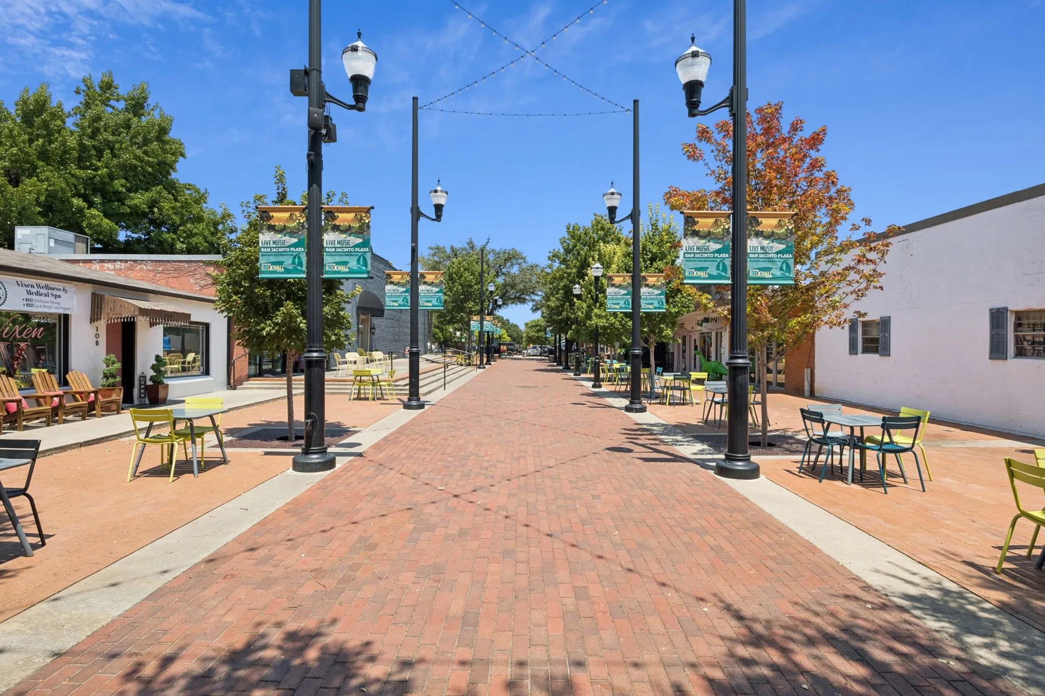 Downtown Rockwall Square just minutes away