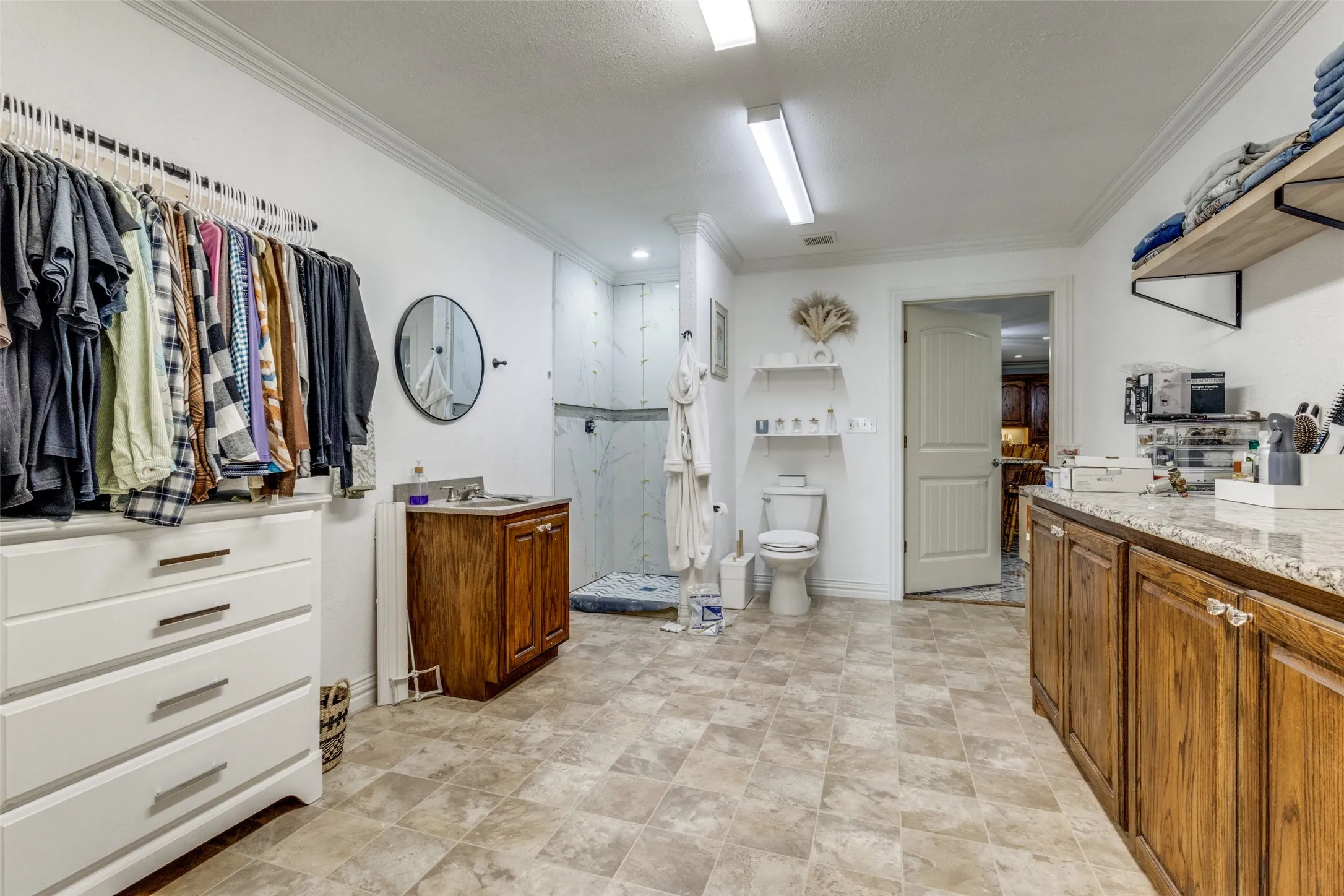 Single Family Residence For Sale in Lamar County , 1590 Farm Road 2352, Sumner, Texas 75486, 7 Bedroom, 5 Bathroom, 11 Garage spaces, 5,402 Sqft, built in 2010, mls#21309794, Real Estate Agent in Sumner, Homes For Sale in Lamar county, Homes For Sale in Sumner, Realtor in Sumner Texas, Real Estate Brokerage Independent Realty Texas, Luminita Cordes Realtor