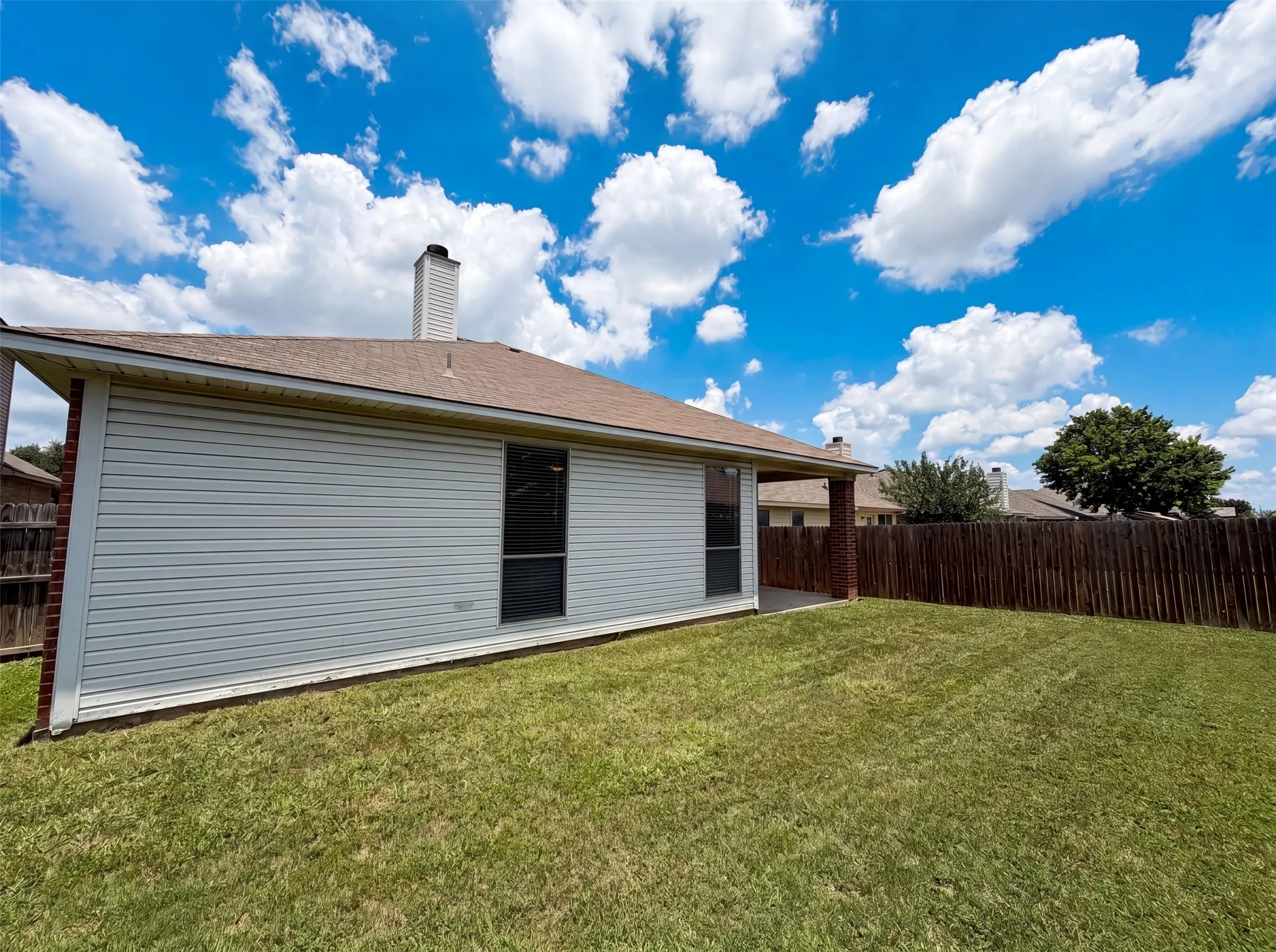 Single Family Residence For Sale in Tarrant County , 1205 Kachina Lane, Fort Worth, Texas 76052, 4 Bedroom, 2 Bathroom, 2 Garage spaces, 1,869 Sqft, built in 2007, mls#21310057, Real Estate Agent in Fort Worth, Homes For Sale in Tarrant county, Homes For Sale in Fort Worth, Realtor in Fort Worth Texas, Real Estate Brokerage Independent Realty Texas, Luminita Cordes Realtor