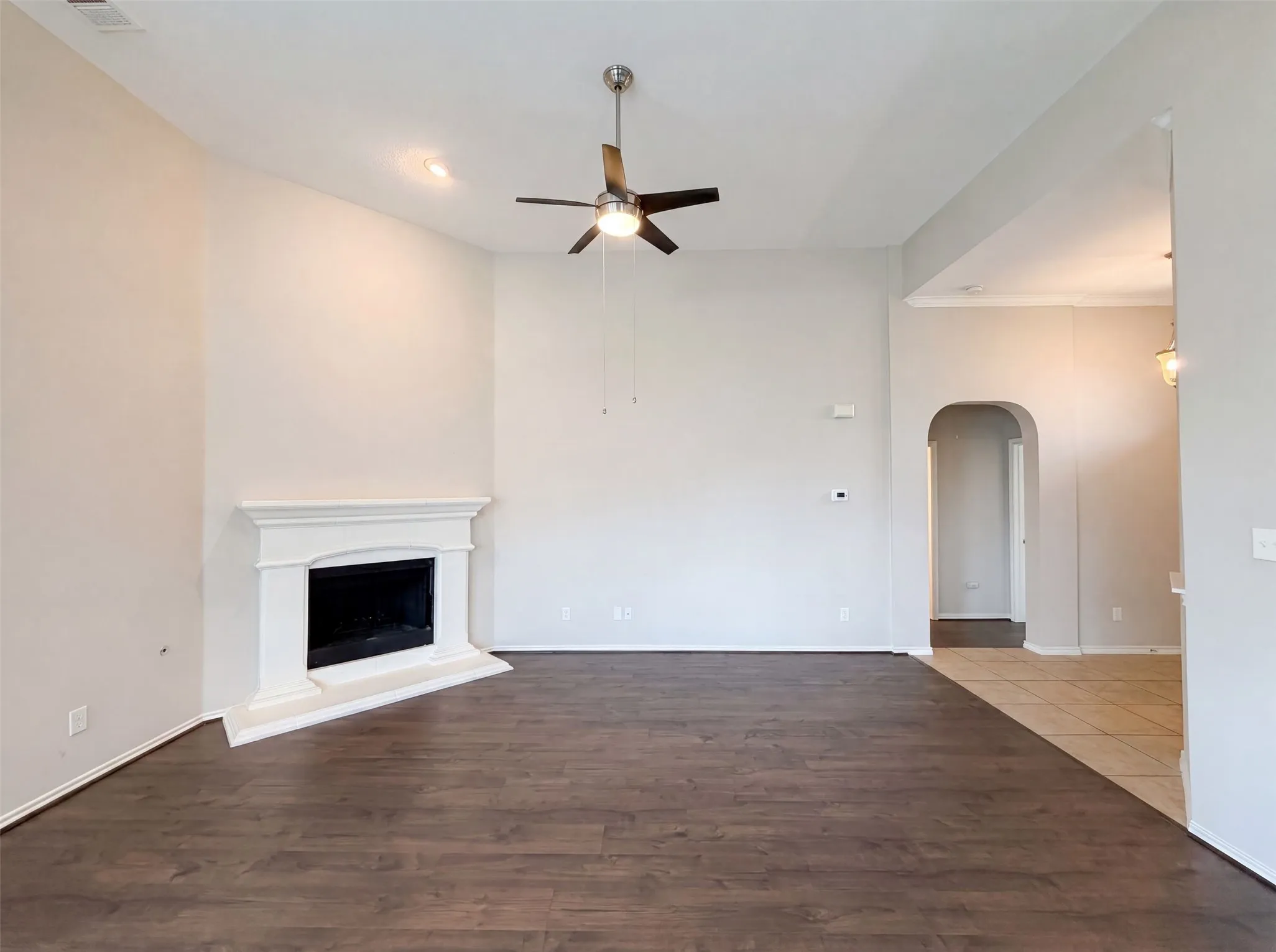 Single Family Residence For Sale in Tarrant County , 1205 Kachina Lane, Fort Worth, Texas 76052, 4 Bedroom, 2 Bathroom, 2 Garage spaces, 1,869 Sqft, built in 2007, mls#21310057, Real Estate Agent in Fort Worth, Homes For Sale in Tarrant county, Homes For Sale in Fort Worth, Realtor in Fort Worth Texas, Real Estate Brokerage Independent Realty Texas, Luminita Cordes Realtor