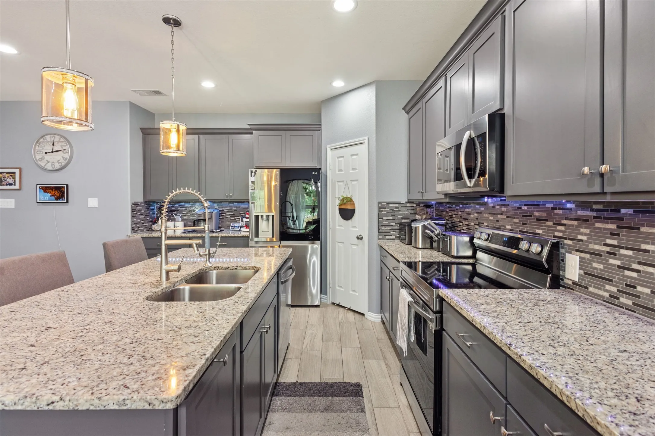 Single Family Residence For Sale in Kaufman County , 8112 Lakeshore Drive, Kemp, Texas 75143, 4 Bedrooms, 2 Bathrooms, 2 Garage spaces, 1,948 Sqft, built in 2022, Price $325,000, mls#21307615, Real Estate Agent in Kemp, Homes For Sale in Kaufman county, Homes For Sale in Kemp, Realtor in Kemp Texas, Real Estate Brokerage Independent Realty Texas, Luminita Cordes Realtor