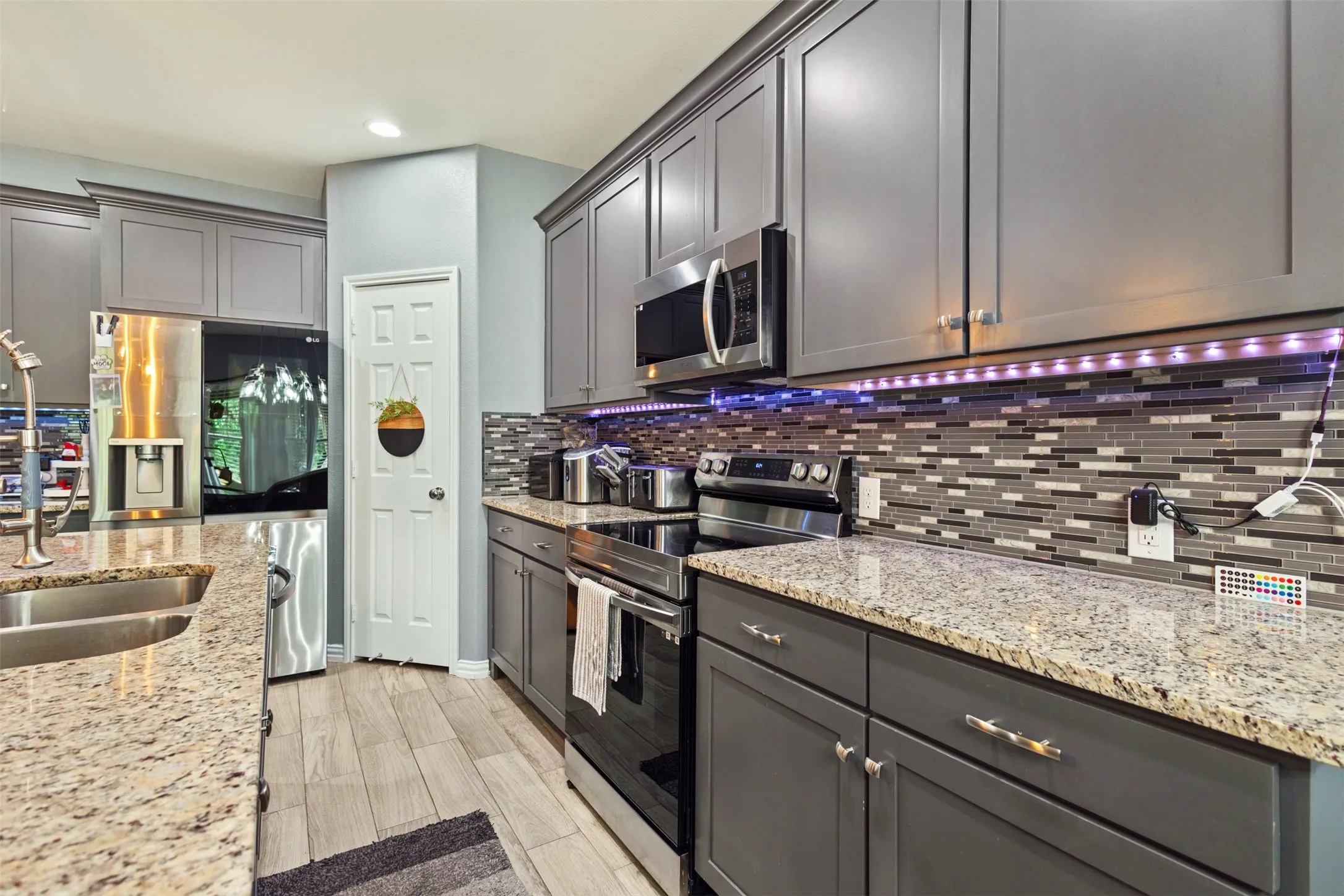 Single Family Residence For Sale in Kaufman County , 8112 Lakeshore Drive, Kemp, Texas 75143, 4 Bedrooms, 2 Bathrooms, 2 Garage spaces, 1,948 Sqft, built in 2022, Price $325,000, mls#21307615, Real Estate Agent in Kemp, Homes For Sale in Kaufman county, Homes For Sale in Kemp, Realtor in Kemp Texas, Real Estate Brokerage Independent Realty Texas, Luminita Cordes Realtor