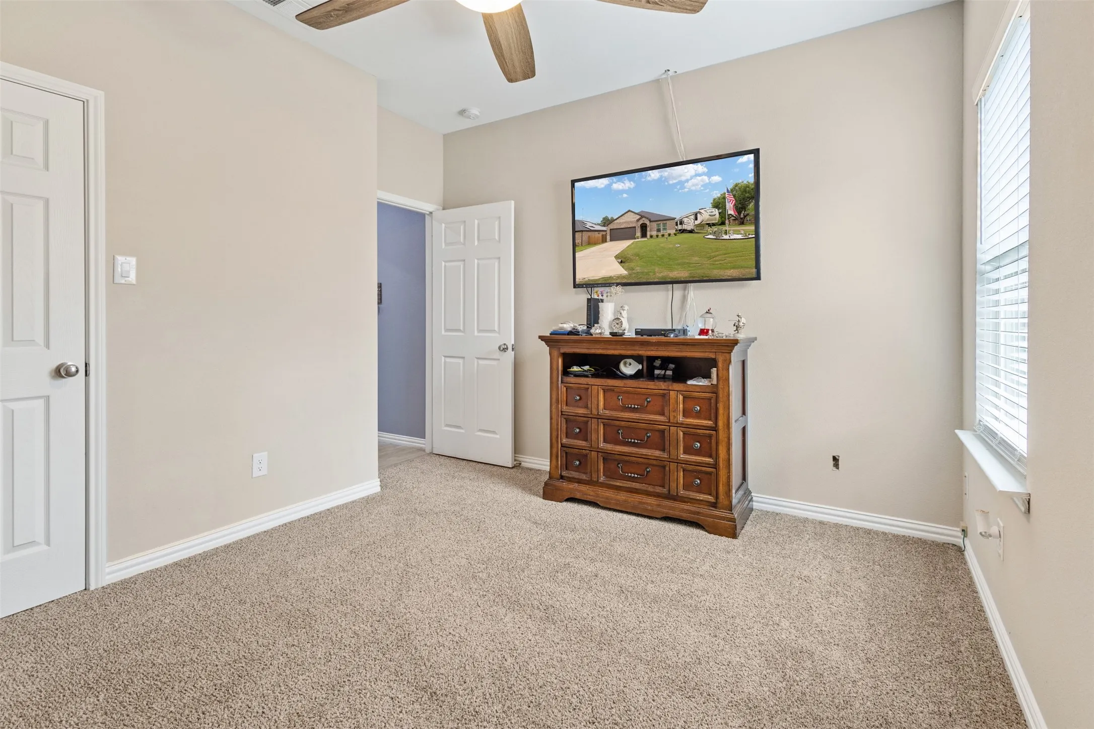 Single Family Residence For Sale in Kaufman County , 8112 Lakeshore Drive, Kemp, Texas 75143, 4 Bedrooms, 2 Bathrooms, 2 Garage spaces, 1,948 Sqft, built in 2022, Price $325,000, mls#21307615, Real Estate Agent in Kemp, Homes For Sale in Kaufman county, Homes For Sale in Kemp, Realtor in Kemp Texas, Real Estate Brokerage Independent Realty Texas, Luminita Cordes Realtor