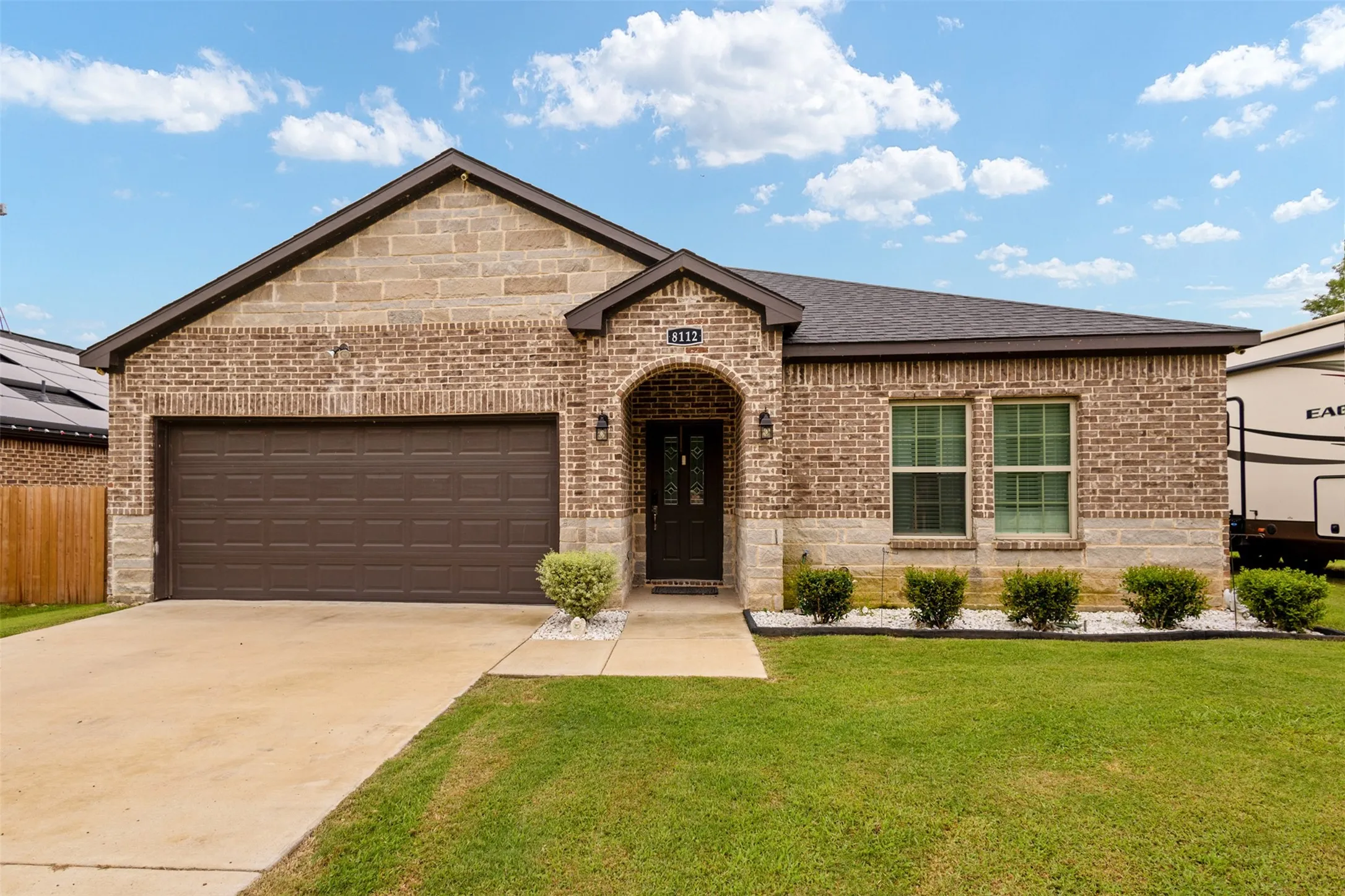Single Family Residence For Sale in Kaufman County , 8112 Lakeshore Drive, Kemp, Texas 75143, 4 Bedrooms, 2 Bathrooms, 2 Garage spaces, 1,948 Sqft, built in 2022, Price $325,000, mls#21307615, Real Estate Agent in Kemp, Homes For Sale in Kaufman county, Homes For Sale in Kemp, Realtor in Kemp Texas, Real Estate Brokerage Independent Realty Texas, Luminita Cordes Realtor