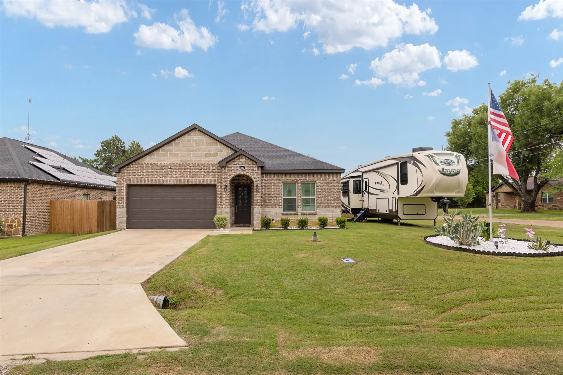 Single Family Residence For Sale in Kaufman County , 8112 Lakeshore Drive, Kemp, Texas 75143, 4 Bedrooms, 2 Bathrooms, 2 Garage spaces, 1,948 Sqft, built in 2022, Price $325,000, mls#21307615, Real Estate Agent in Kemp, Homes For Sale in Kaufman county, Homes For Sale in Kemp, Realtor in Kemp Texas, Real Estate Brokerage Independent Realty Texas, Luminita Cordes Realtor