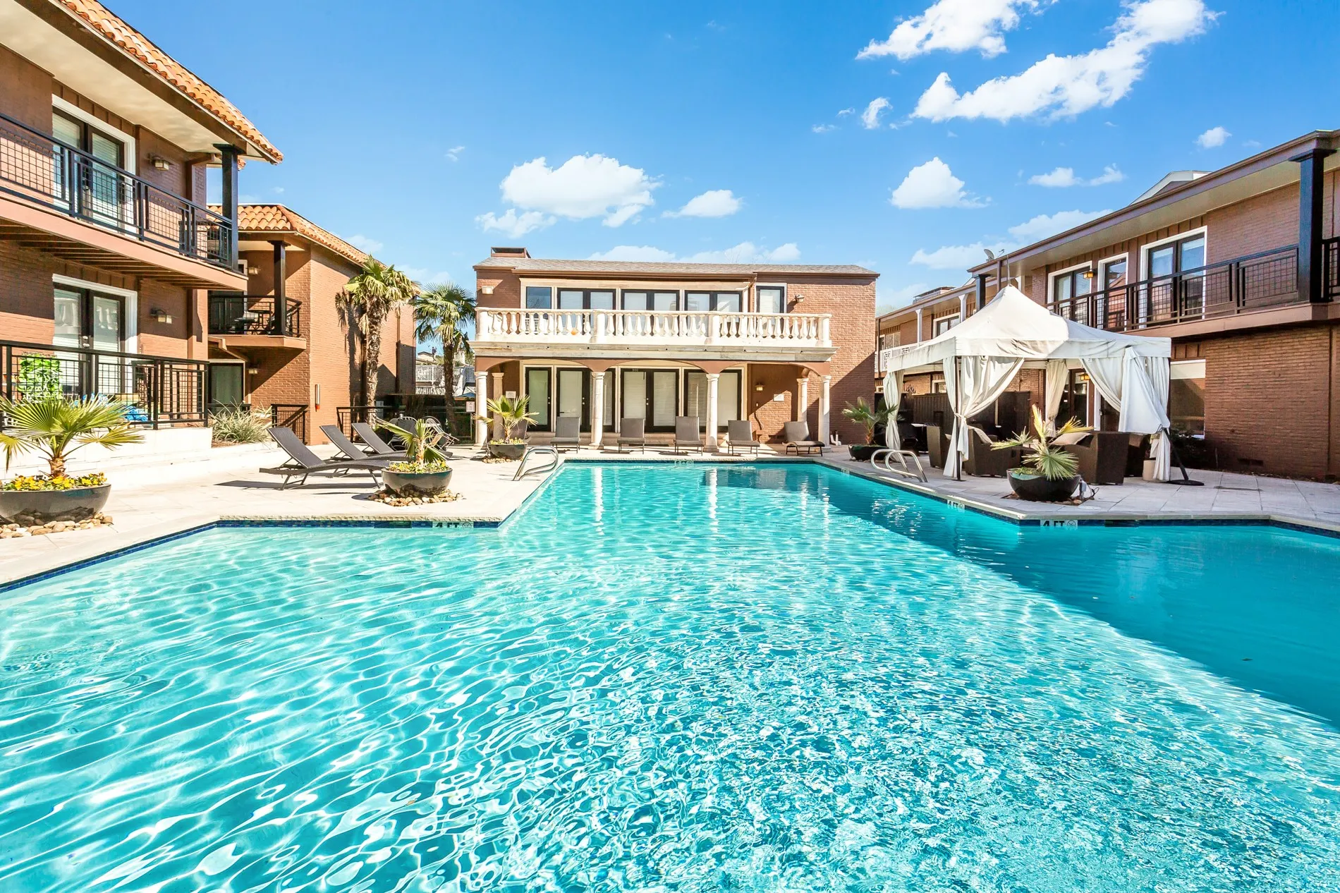 Condominium For Rent in Dallas County , 5904 Sandhurst Lane 246, Dallas, Texas 75206, 2 Bedroom, 2 Bathroom, Garage spaces, 1,050 Sqft, built in 1967, mls#21304016, Real Estate Agent in Dallas, Homes For Rent in Dallas county, Homes For Rent in Dallas, Realtor in Dallas Texas, Real Estate Brokerage Independent Realty Texas, Luminita Cordes Realtor