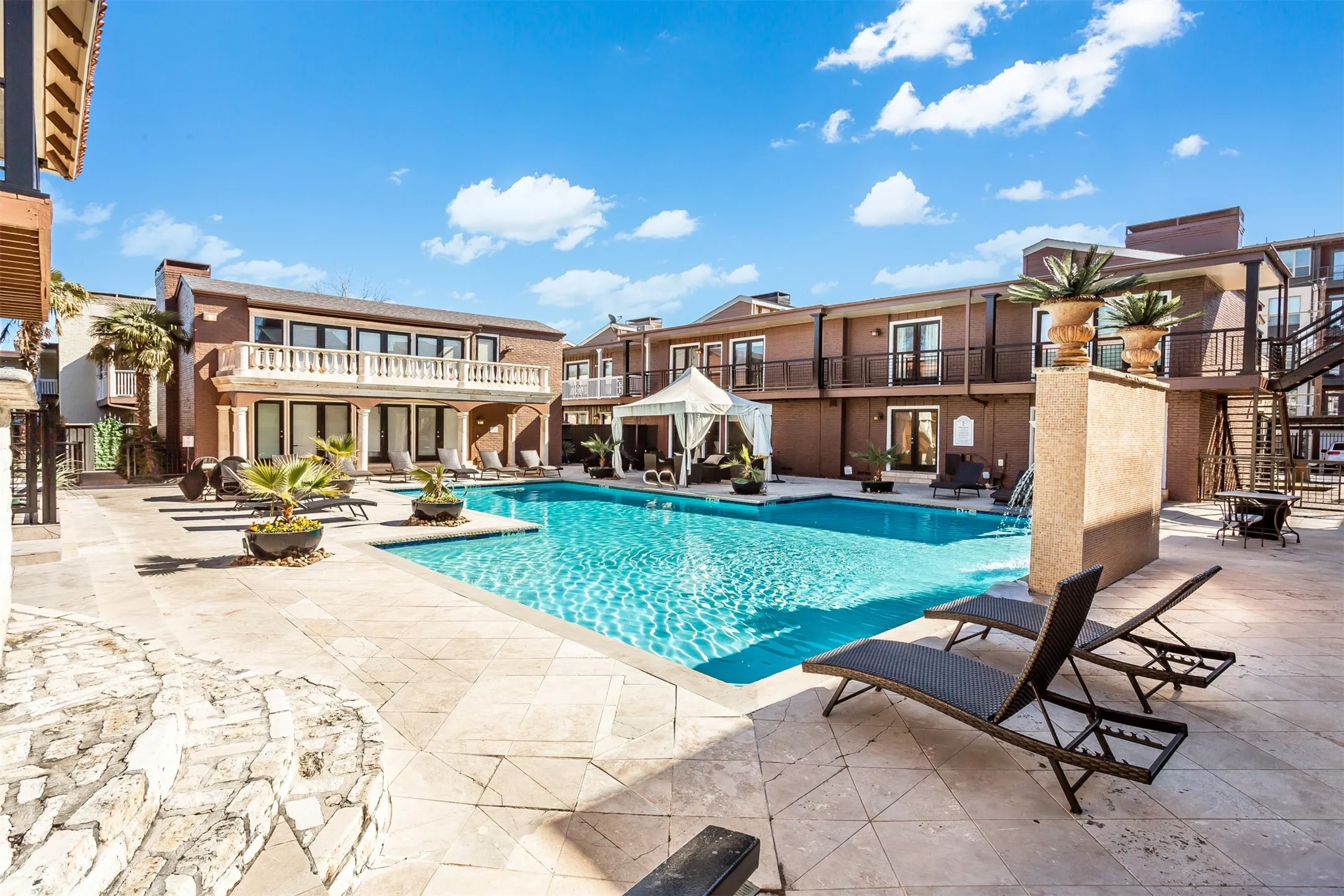 Condominium For Rent in Dallas County , 5904 Sandhurst Lane 246, Dallas, Texas 75206, 2 Bedroom, 2 Bathroom, Garage spaces, 1,050 Sqft, built in 1967, mls#21304016, Real Estate Agent in Dallas, Homes For Rent in Dallas county, Homes For Rent in Dallas, Realtor in Dallas Texas, Real Estate Brokerage Independent Realty Texas, Luminita Cordes Realtor