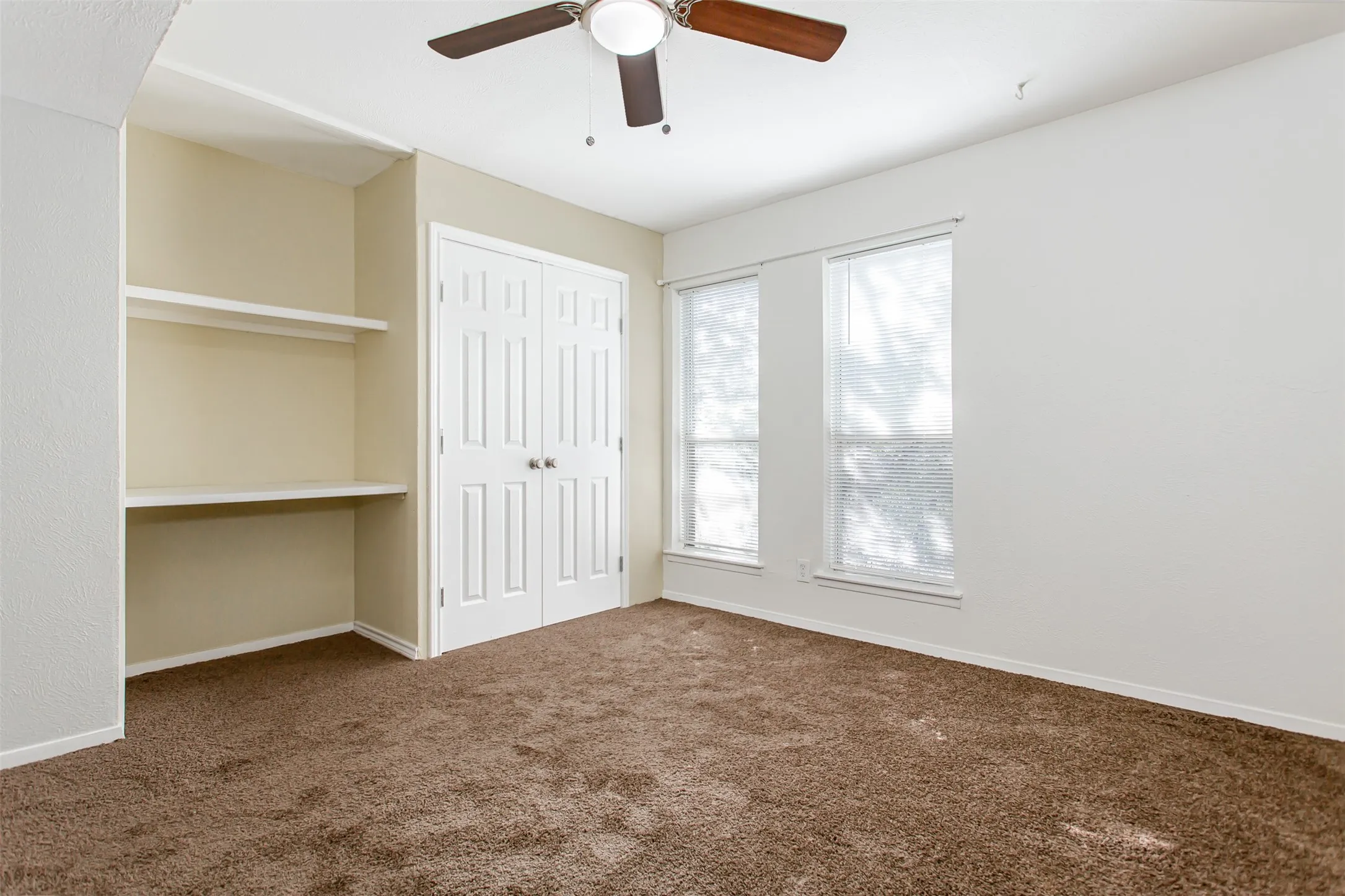 Condominium For Rent in Dallas County , 5904 Sandhurst Lane 246, Dallas, Texas 75206, 2 Bedroom, 2 Bathroom, Garage spaces, 1,050 Sqft, built in 1967, mls#21304016, Real Estate Agent in Dallas, Homes For Rent in Dallas county, Homes For Rent in Dallas, Realtor in Dallas Texas, Real Estate Brokerage Independent Realty Texas, Luminita Cordes Realtor
