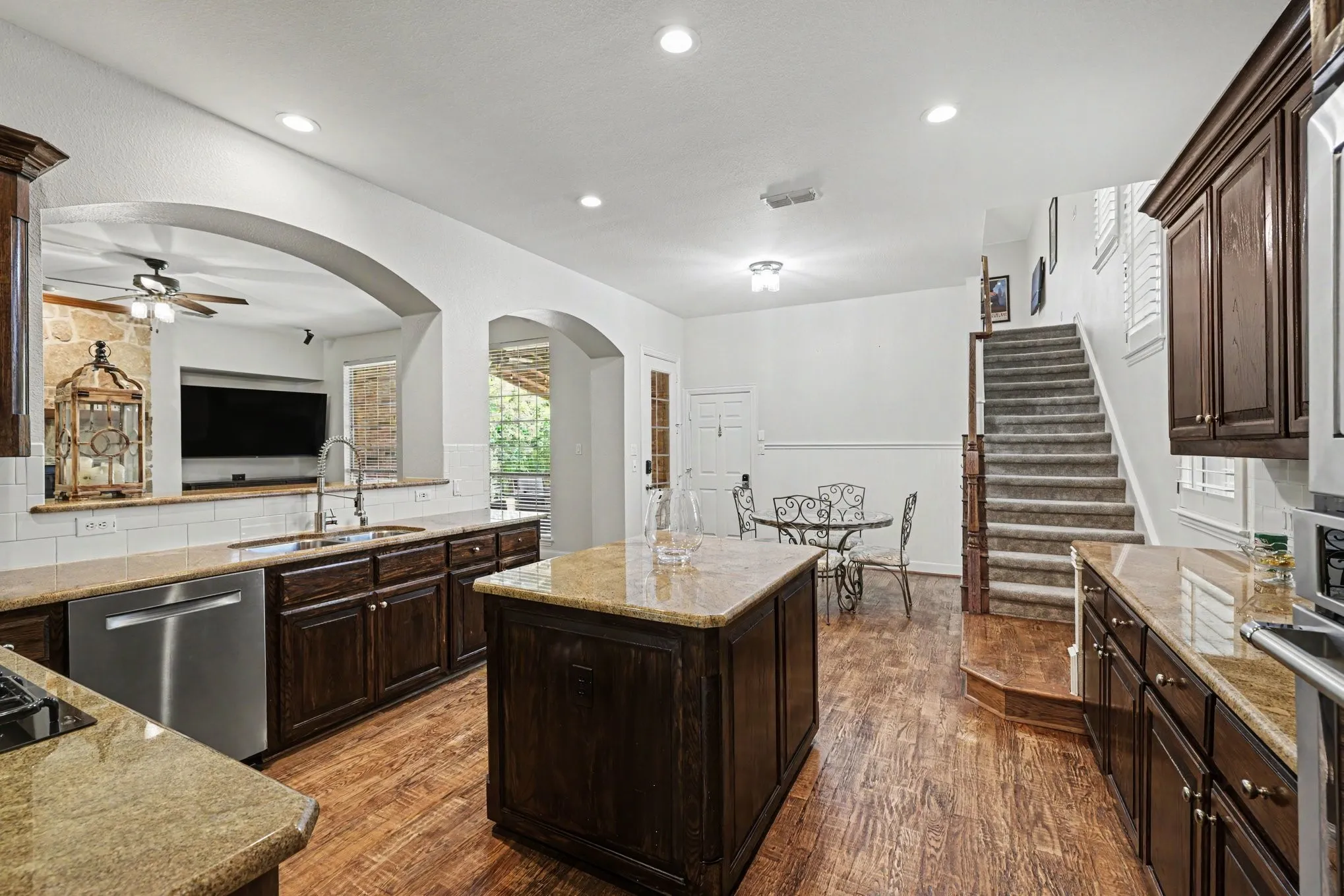 Single Family Residence For Sale in Collin County , 1825 Marshall Drive, Allen, Texas 75013, 4 Bedroom, 4 Bathroom, 4 Garage spaces, 4,076 Sqft, built in 2005, mls#21310093, Real Estate Agent in Allen, Homes For Sale in Collin county, Homes For Sale in Allen, Realtor in Allen Texas, Real Estate Brokerage Independent Realty Texas, Luminita Cordes Realtor