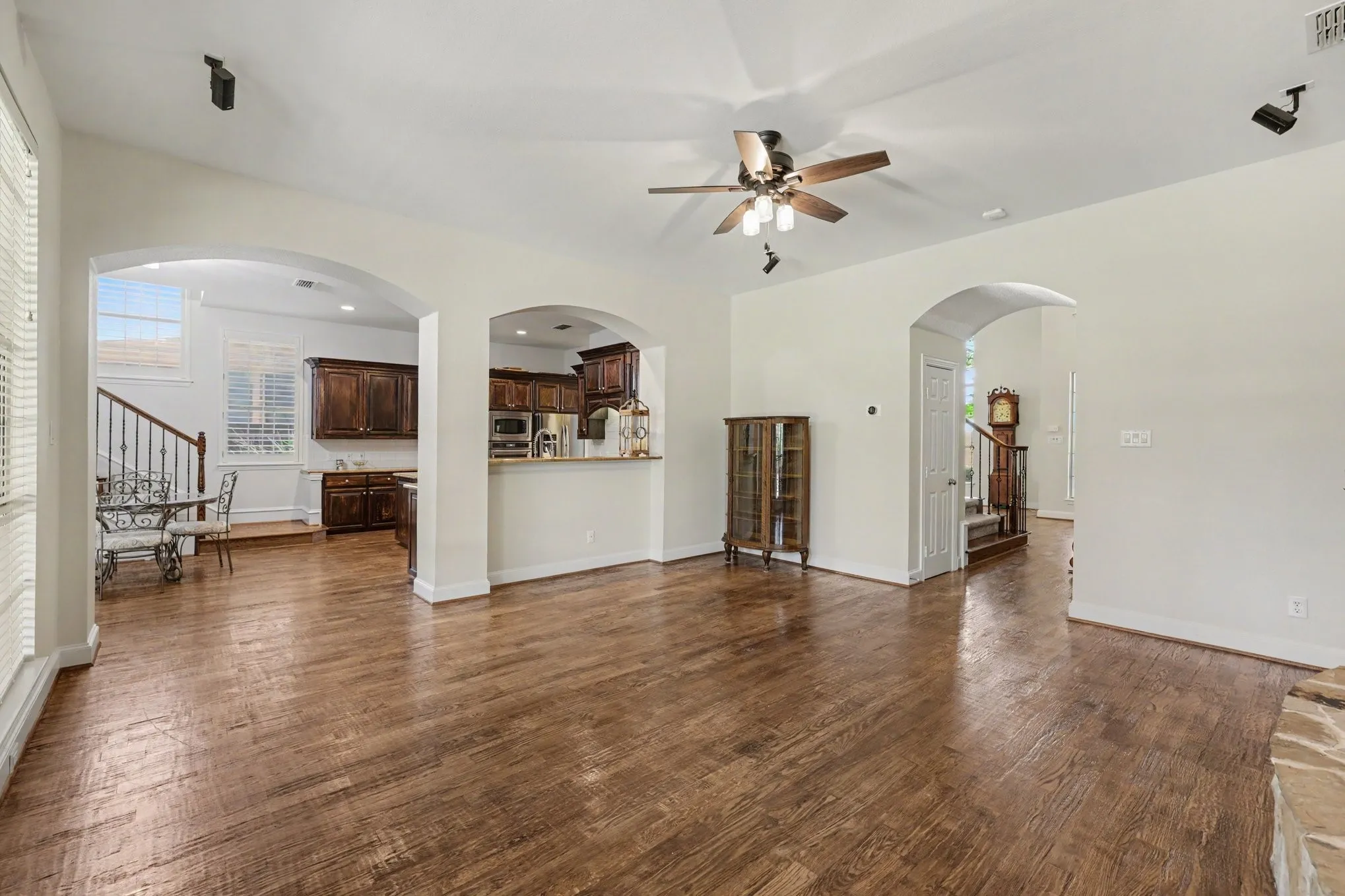 Single Family Residence For Sale in Collin County , 1825 Marshall Drive, Allen, Texas 75013, 4 Bedroom, 4 Bathroom, 4 Garage spaces, 4,076 Sqft, built in 2005, mls#21310093, Real Estate Agent in Allen, Homes For Sale in Collin county, Homes For Sale in Allen, Realtor in Allen Texas, Real Estate Brokerage Independent Realty Texas, Luminita Cordes Realtor
