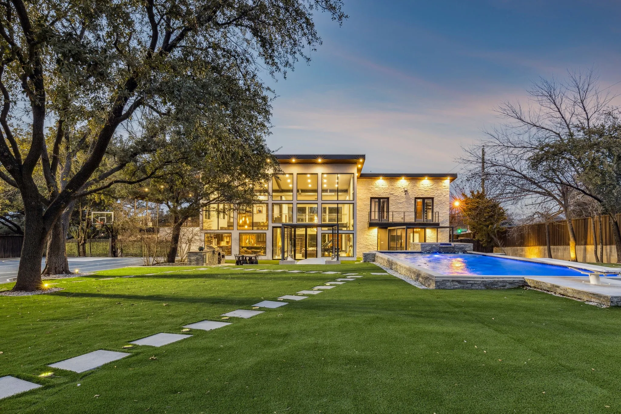 Single Family Residence For Sale in Dallas County , 6766 Northaven Road, Dallas, Texas 75230, 5 Bedroom, 5 Bathroom, 3 Garage spaces, 4,437 Sqft, built in 2019, mls#21309156, Real Estate Agent in Dallas, Homes For Sale in Dallas county, Homes For Sale in Dallas, Realtor in Dallas Texas, Real Estate Brokerage Independent Realty Texas, Luminita Cordes Realtor