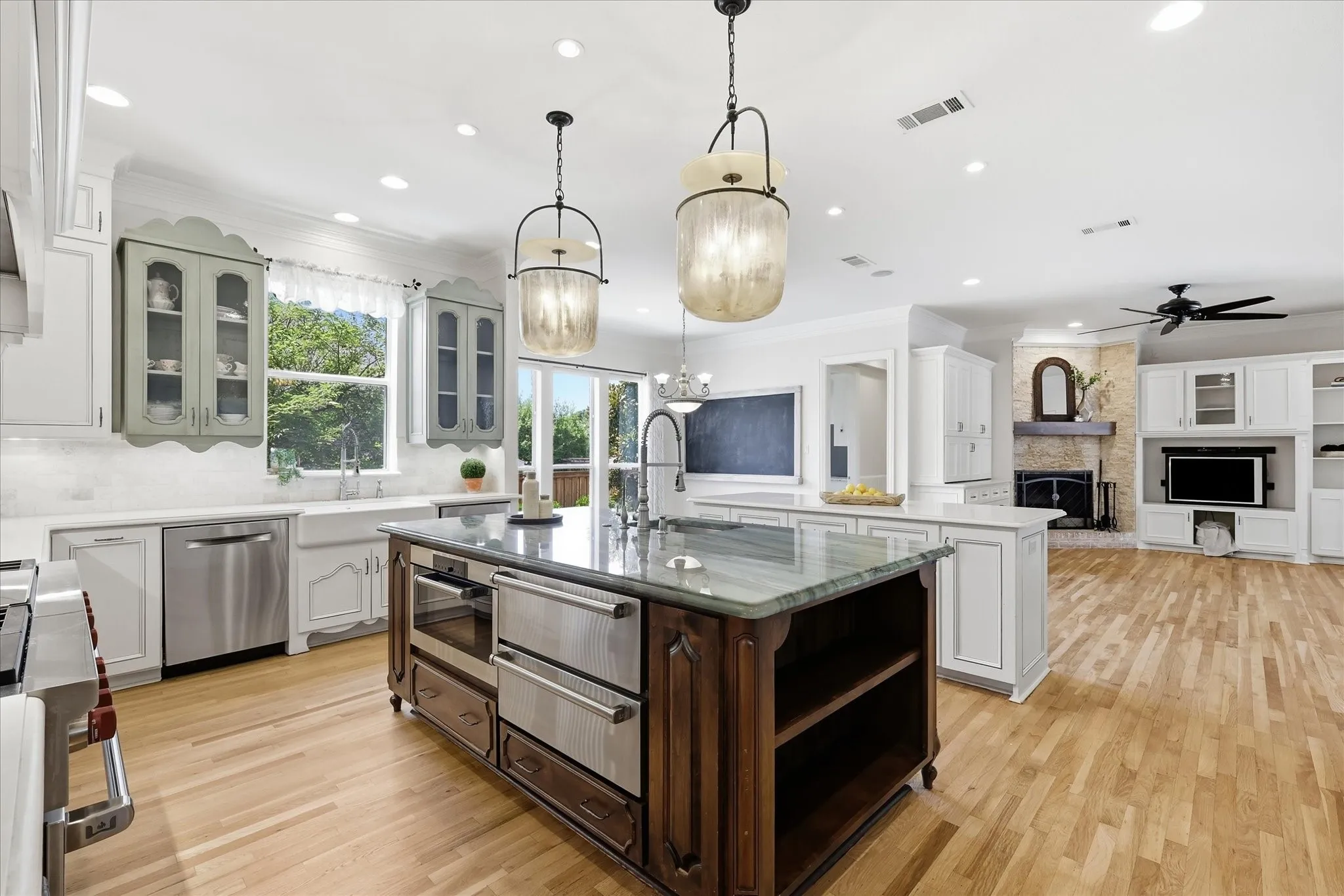 Single Family Residence For Sale in Tarrant County , 1204 Westwood Drive, Keller, Texas 76262, 5 Bedroom, 5 Bathroom, 4 Garage spaces, 6,112 Sqft, built in 2002, mls#21310039, Real Estate Agent in Keller, Homes For Sale in Tarrant county, Homes For Sale in Keller, Realtor in Keller Texas, Real Estate Brokerage Independent Realty Texas, Luminita Cordes Realtor