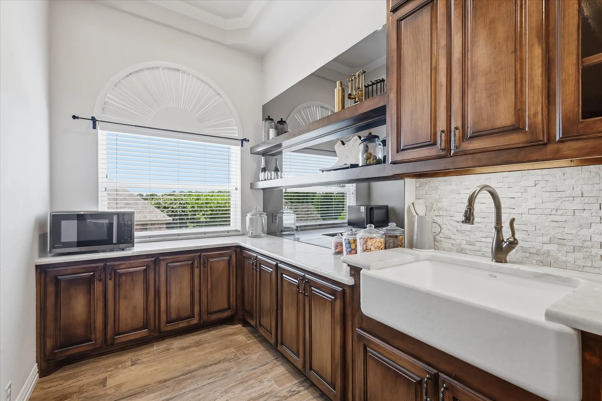 Single Family Residence For Sale in Tarrant County , 1204 Westwood Drive, Keller, Texas 76262, 5 Bedroom, 5 Bathroom, 4 Garage spaces, 6,112 Sqft, built in 2002, mls#21310039, Real Estate Agent in Keller, Homes For Sale in Tarrant county, Homes For Sale in Keller, Realtor in Keller Texas, Real Estate Brokerage Independent Realty Texas, Luminita Cordes Realtor
