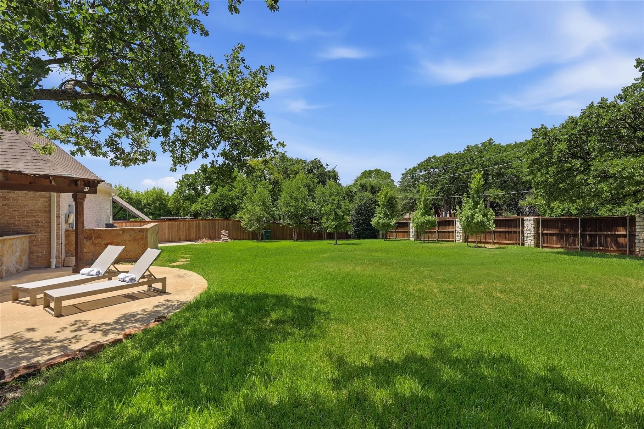 Single Family Residence For Sale in Tarrant County , 1204 Westwood Drive, Keller, Texas 76262, 5 Bedroom, 5 Bathroom, 4 Garage spaces, 6,112 Sqft, built in 2002, mls#21310039, Real Estate Agent in Keller, Homes For Sale in Tarrant county, Homes For Sale in Keller, Realtor in Keller Texas, Real Estate Brokerage Independent Realty Texas, Luminita Cordes Realtor