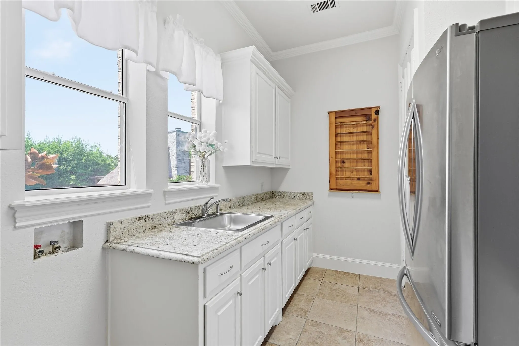 Single Family Residence For Sale in Tarrant County , 1204 Westwood Drive, Keller, Texas 76262, 5 Bedroom, 5 Bathroom, 4 Garage spaces, 6,112 Sqft, built in 2002, mls#21310039, Real Estate Agent in Keller, Homes For Sale in Tarrant county, Homes For Sale in Keller, Realtor in Keller Texas, Real Estate Brokerage Independent Realty Texas, Luminita Cordes Realtor
