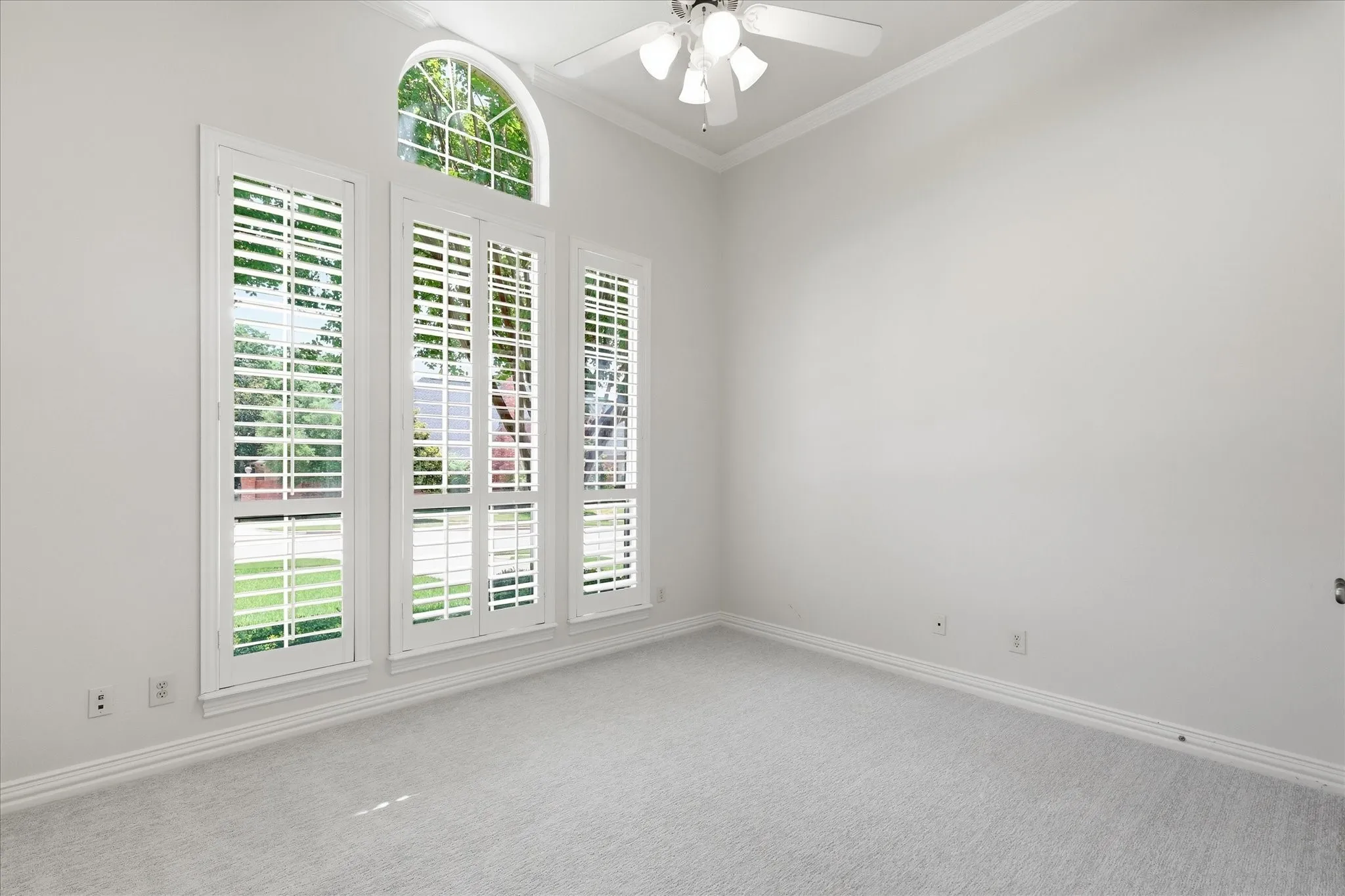 Single Family Residence For Sale in Tarrant County , 1204 Westwood Drive, Keller, Texas 76262, 5 Bedroom, 5 Bathroom, 4 Garage spaces, 6,112 Sqft, built in 2002, mls#21310039, Real Estate Agent in Keller, Homes For Sale in Tarrant county, Homes For Sale in Keller, Realtor in Keller Texas, Real Estate Brokerage Independent Realty Texas, Luminita Cordes Realtor