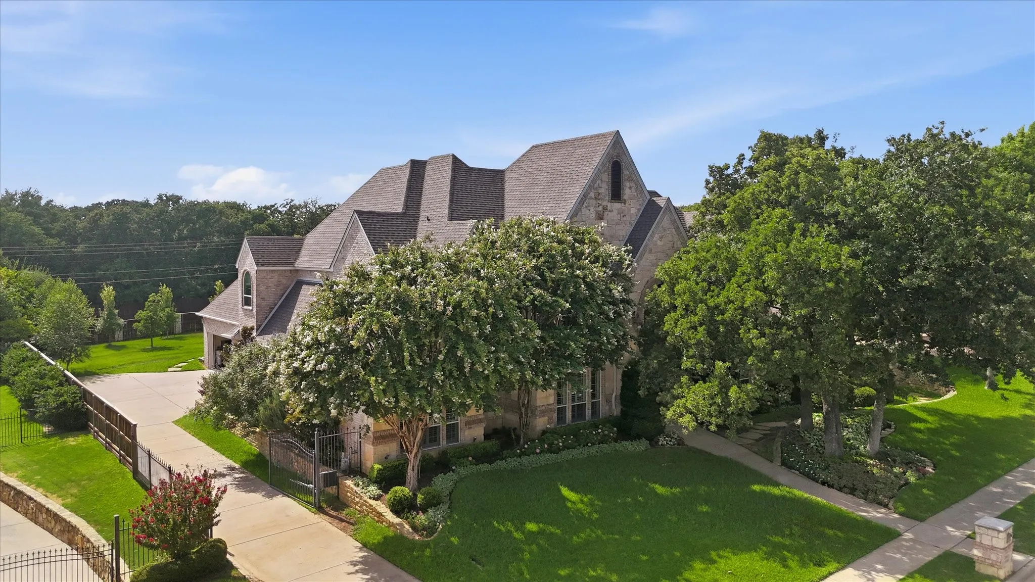Single Family Residence For Sale in Tarrant County , 1204 Westwood Drive, Keller, Texas 76262, 5 Bedroom, 5 Bathroom, 4 Garage spaces, 6,112 Sqft, built in 2002, mls#21310039, Real Estate Agent in Keller, Homes For Sale in Tarrant county, Homes For Sale in Keller, Realtor in Keller Texas, Real Estate Brokerage Independent Realty Texas, Luminita Cordes Realtor