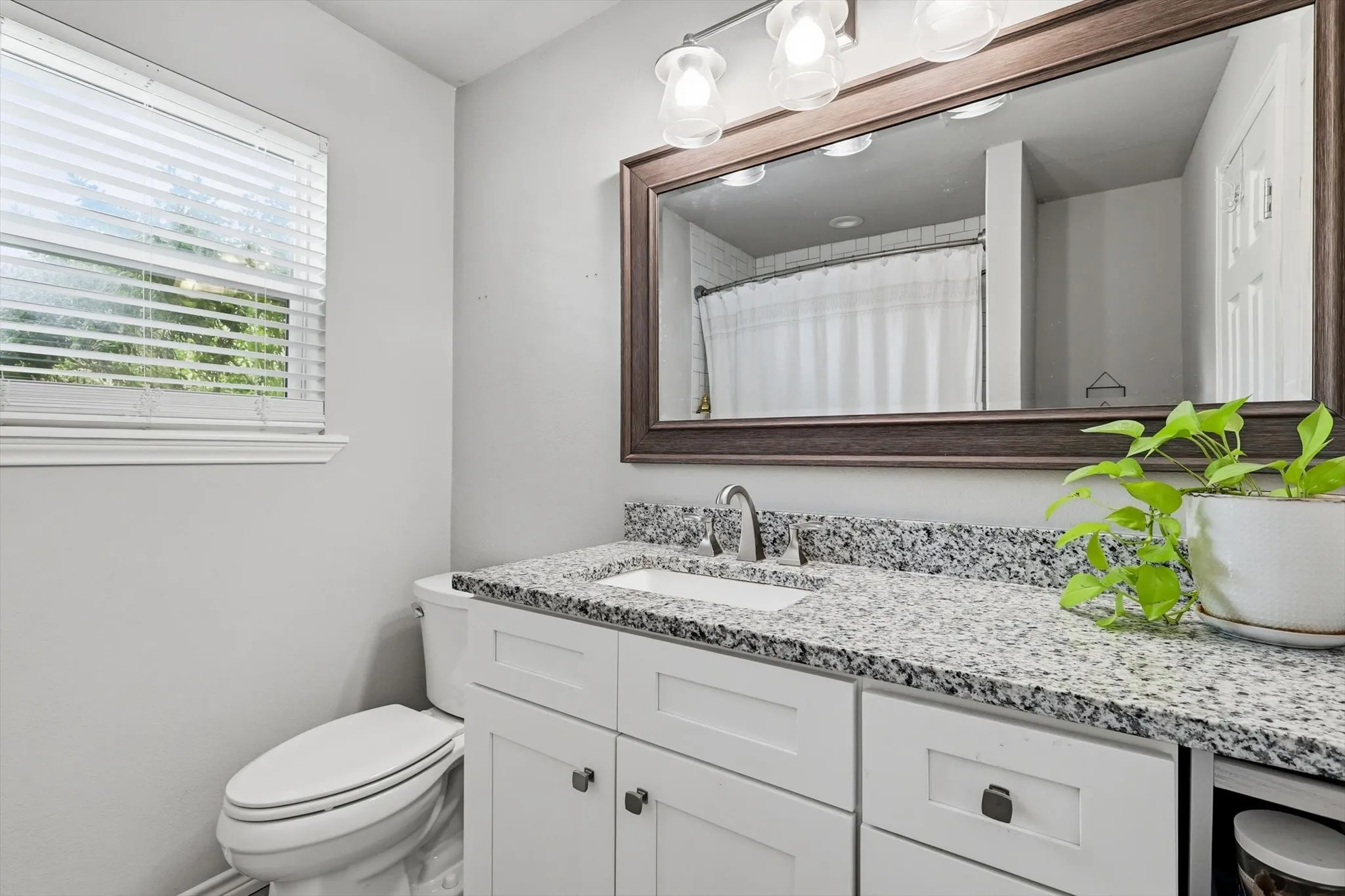 Single Family Residence For Sale in Tarrant County , 5105 Colorado Boulevard, North Richland Hills, Texas 76180, 3 Bedroom, 2 Bathroom, 2 Garage spaces, 1,723 Sqft, built in 1959, mls#21304270, Real Estate Agent in North Richland Hills, Homes For Sale in Tarrant county, Homes For Sale in North Richland Hills, Realtor in North Richland Hills Texas, Real Estate Brokerage Independent Realty Texas, Luminita Cordes Realtor