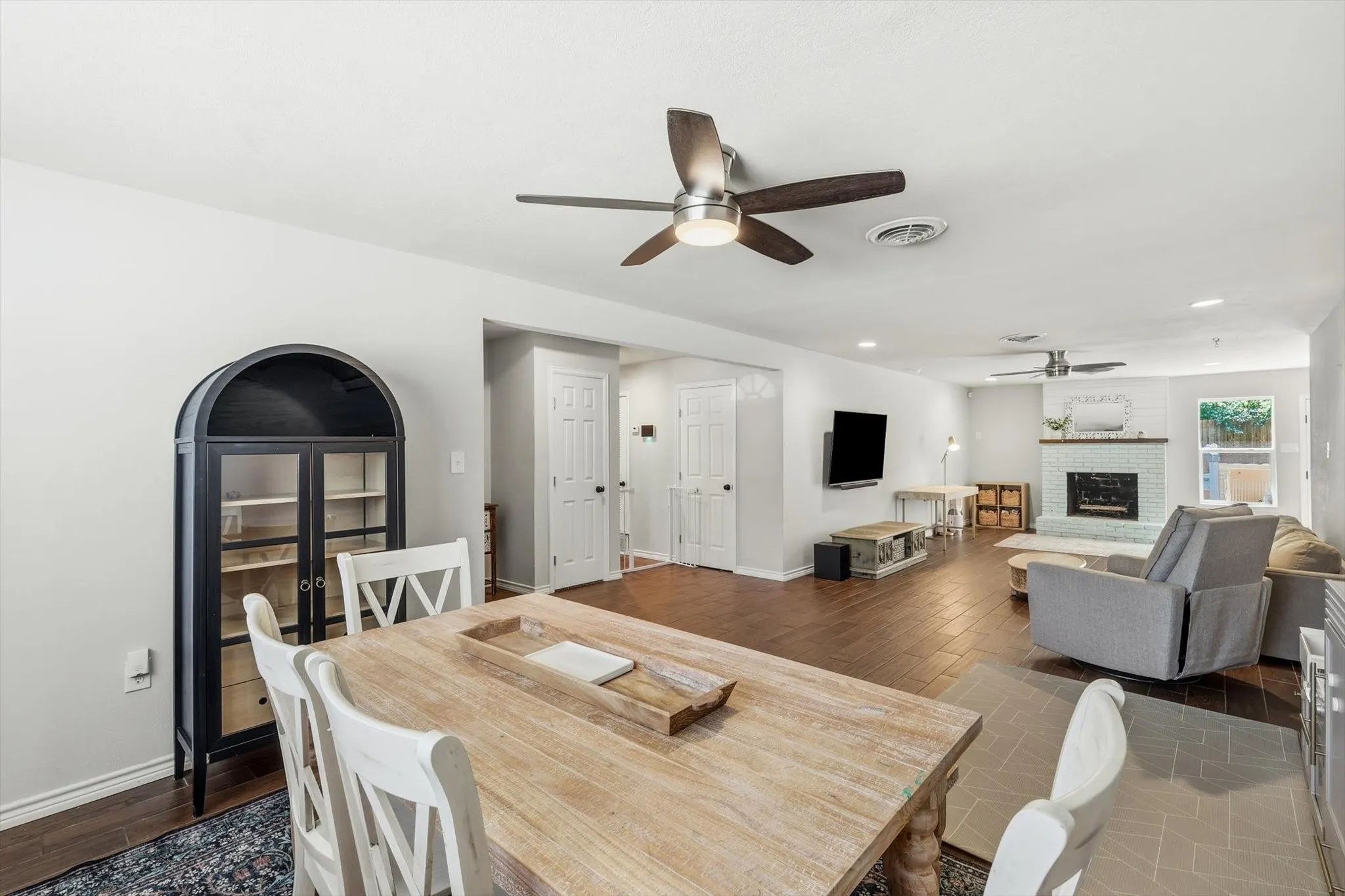 Single Family Residence For Sale in Tarrant County , 5105 Colorado Boulevard, North Richland Hills, Texas 76180, 3 Bedroom, 2 Bathroom, 2 Garage spaces, 1,723 Sqft, built in 1959, mls#21304270, Real Estate Agent in North Richland Hills, Homes For Sale in Tarrant county, Homes For Sale in North Richland Hills, Realtor in North Richland Hills Texas, Real Estate Brokerage Independent Realty Texas, Luminita Cordes Realtor