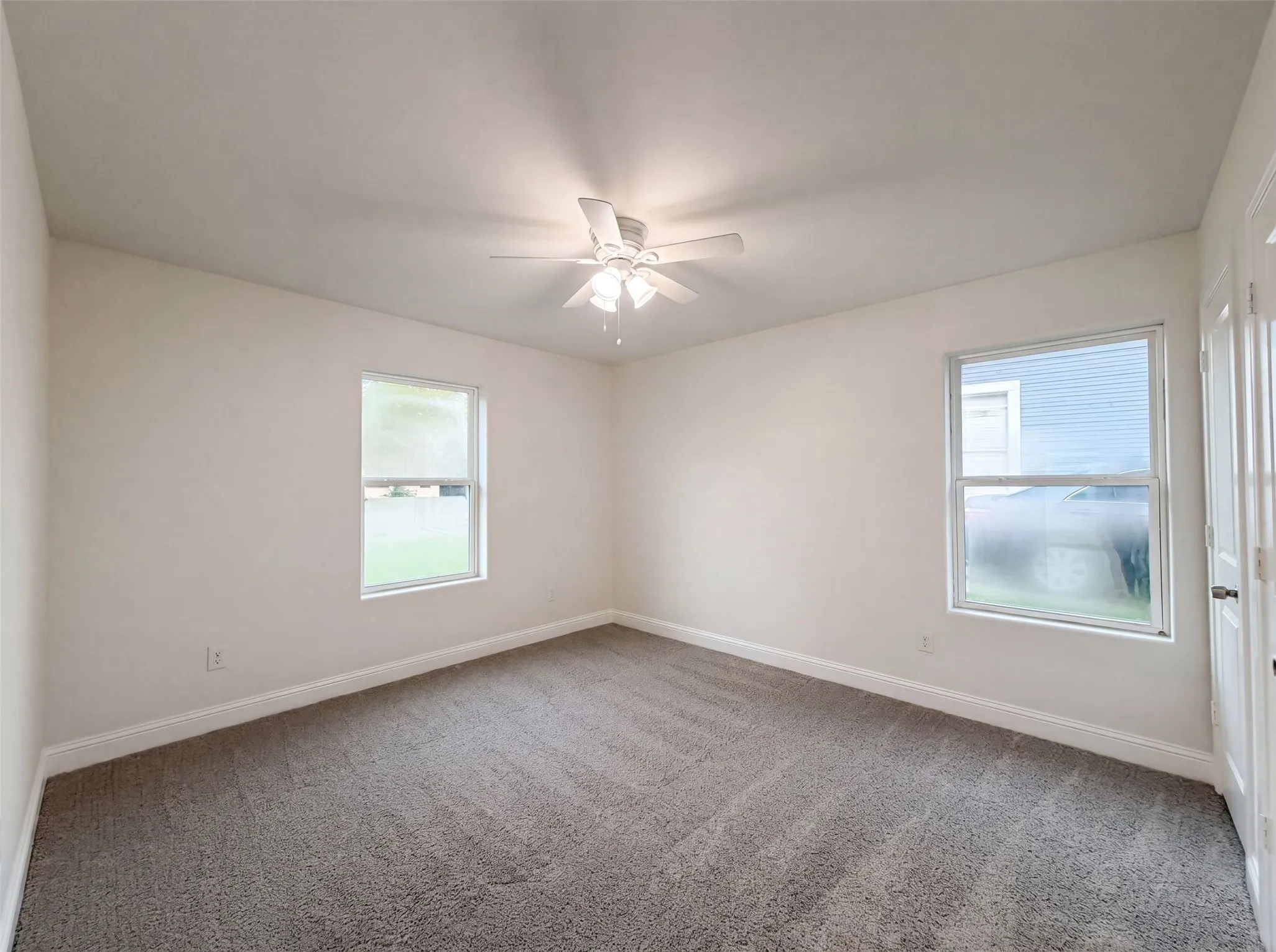 Single Family Residence For Sale in Grayson County , 709 W Hull Street, Denison, Texas 75020, 3 Bedroom, 2 Bathroom, Garage spaces, 1,174 Sqft, built in 2017, mls#21310102, Real Estate Agent in Denison, Homes For Sale in Grayson county, Homes For Sale in Denison, Realtor in Denison Texas, Real Estate Brokerage Independent Realty Texas, Luminita Cordes Realtor