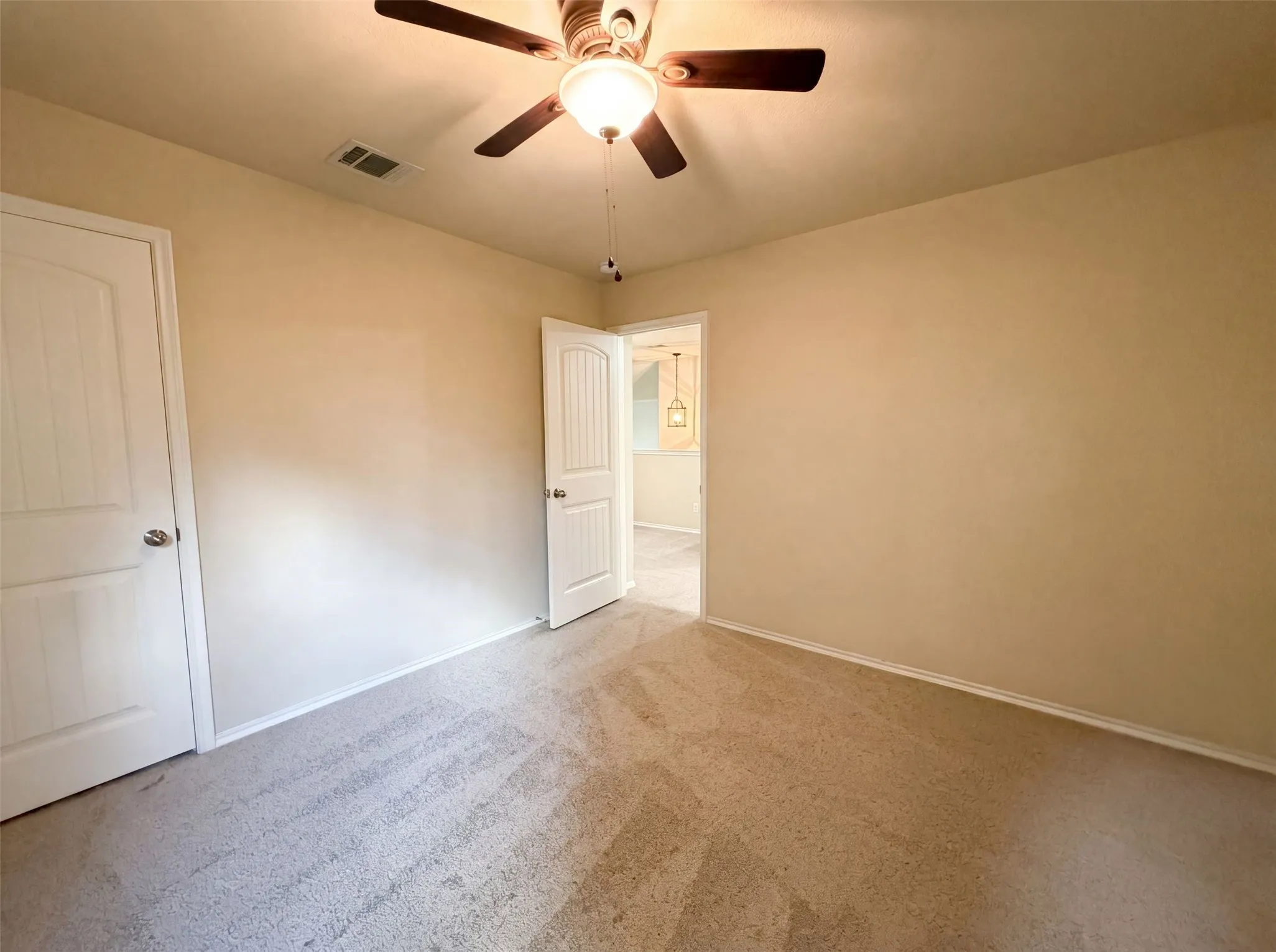 Single Family Residence For Sale in Collin County , 1404 Claire Lane, Royse City, Texas 75189, 4 Bedroom, 3 Bathroom, 2 Garage spaces, 2,119 Sqft, built in 2014, mls#21310119, Real Estate Agent in Royse City, Homes For Sale in Collin county, Homes For Sale in Royse City, Realtor in Royse City Texas, Real Estate Brokerage Independent Realty Texas, Luminita Cordes Realtor