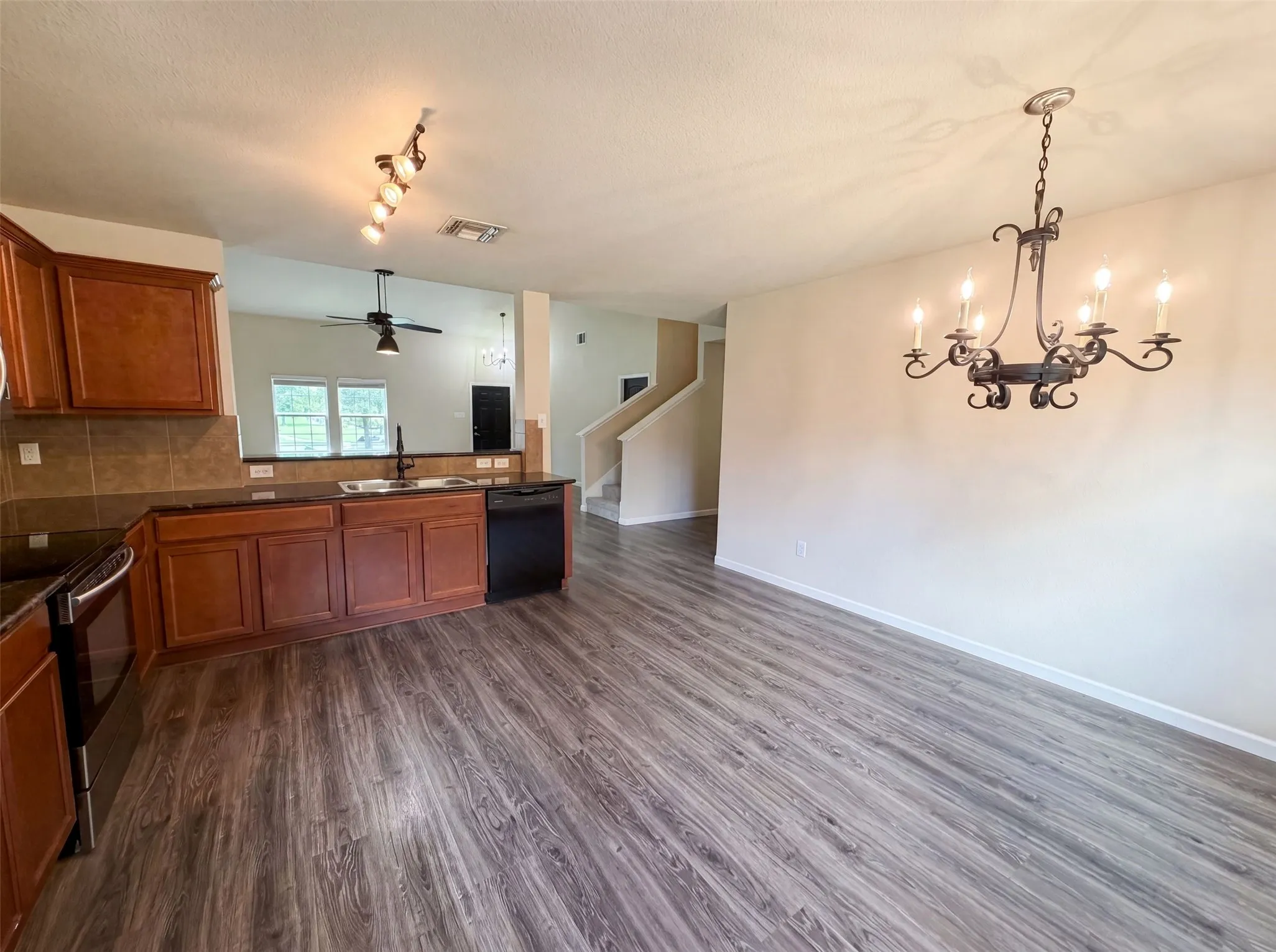 Single Family Residence For Sale in Collin County , 1404 Claire Lane, Royse City, Texas 75189, 4 Bedroom, 3 Bathroom, 2 Garage spaces, 2,119 Sqft, built in 2014, mls#21310119, Real Estate Agent in Royse City, Homes For Sale in Collin county, Homes For Sale in Royse City, Realtor in Royse City Texas, Real Estate Brokerage Independent Realty Texas, Luminita Cordes Realtor