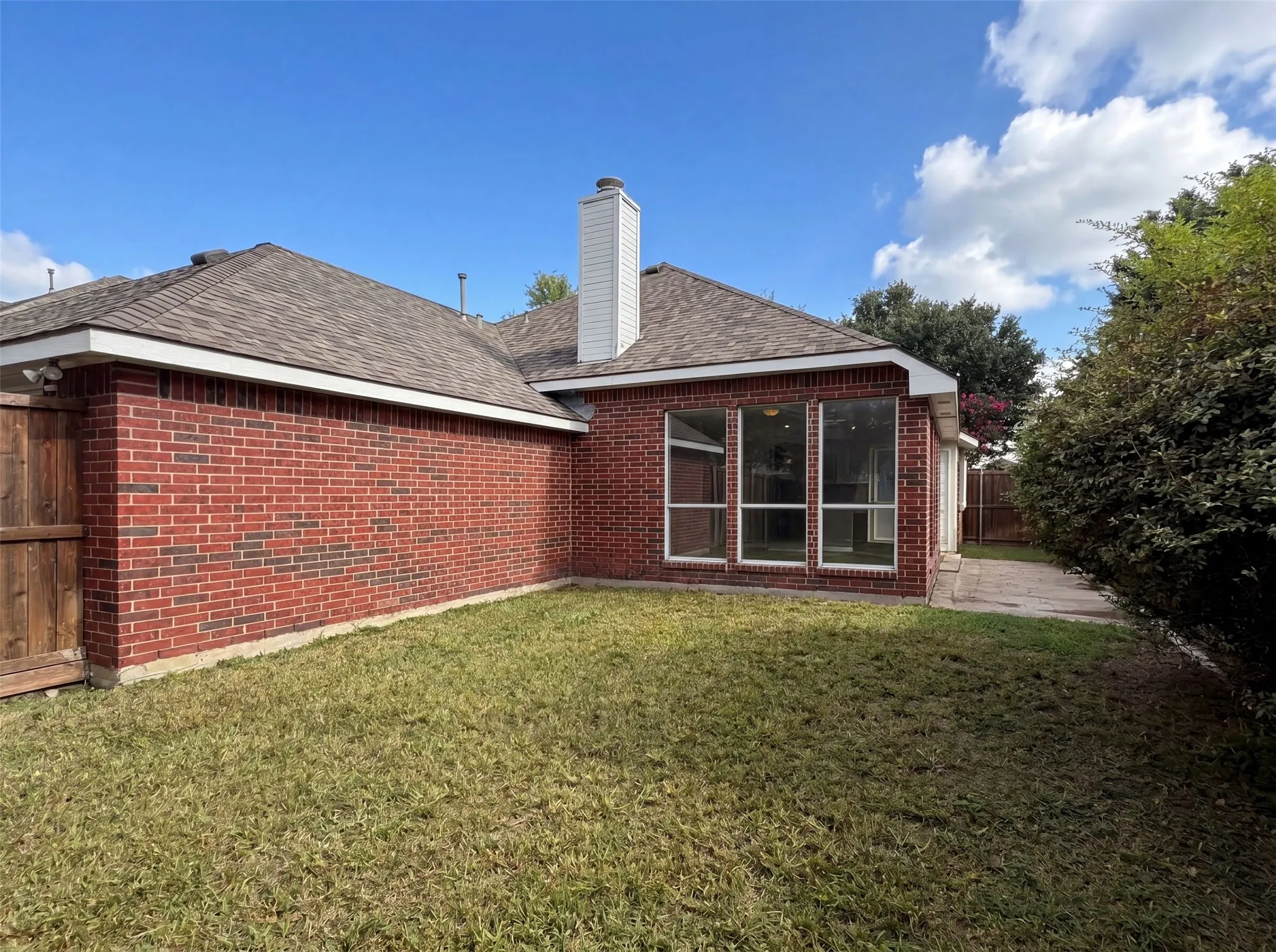 Single Family Residence For Sale in Denton County , 1441 Forest Oaks Court, Frisco, Texas 75036, 3 Bedroom, 2 Bathroom, 2 Garage spaces, 1,740 Sqft, built in 2000, mls#21310124, Real Estate Agent in Frisco, Homes For Sale in Denton county, Homes For Sale in Frisco, Realtor in Frisco Texas, Real Estate Brokerage Independent Realty Texas, Luminita Cordes Realtor