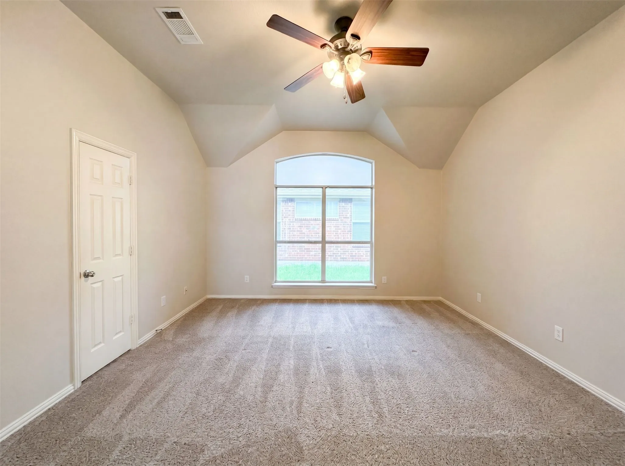 Single Family Residence For Sale in Denton County , 1441 Forest Oaks Court, Frisco, Texas 75036, 3 Bedroom, 2 Bathroom, 2 Garage spaces, 1,740 Sqft, built in 2000, mls#21310124, Real Estate Agent in Frisco, Homes For Sale in Denton county, Homes For Sale in Frisco, Realtor in Frisco Texas, Real Estate Brokerage Independent Realty Texas, Luminita Cordes Realtor