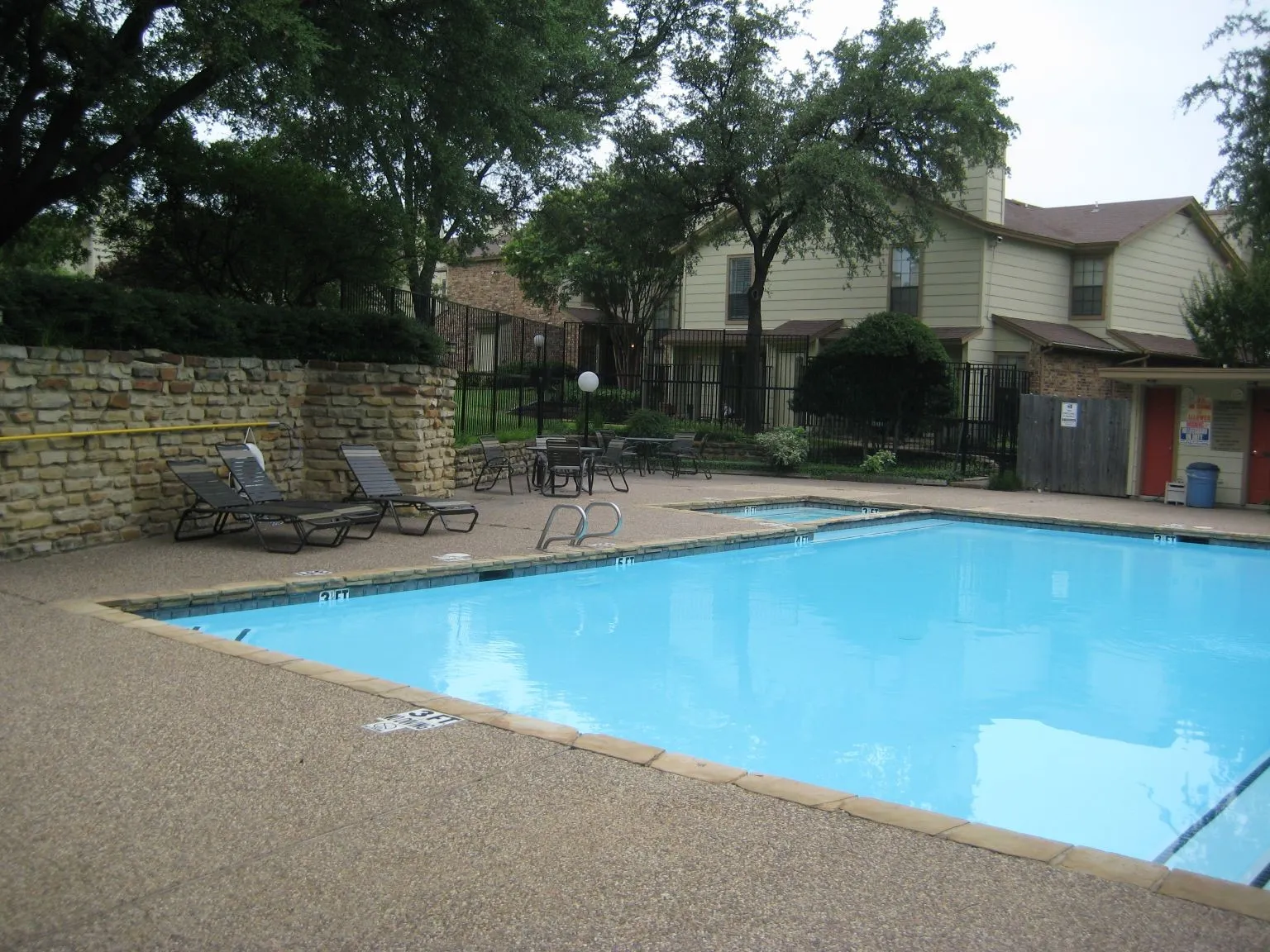 Condominium For Sale in Dallas County , 11311 Audelia Road 122, Dallas, Texas 75243, 2 Bedroom, 2 Bathroom, Garage spaces, 890 Sqft, built in 1981, Price $135,000, mls#21310148, Real Estate Agent in Dallas, Homes For Sale in Dallas county, Homes For Sale in Dallas, Realtor in Dallas Texas, Real Estate Brokerage Independent Realty Texas, Luminita Cordes Realtor