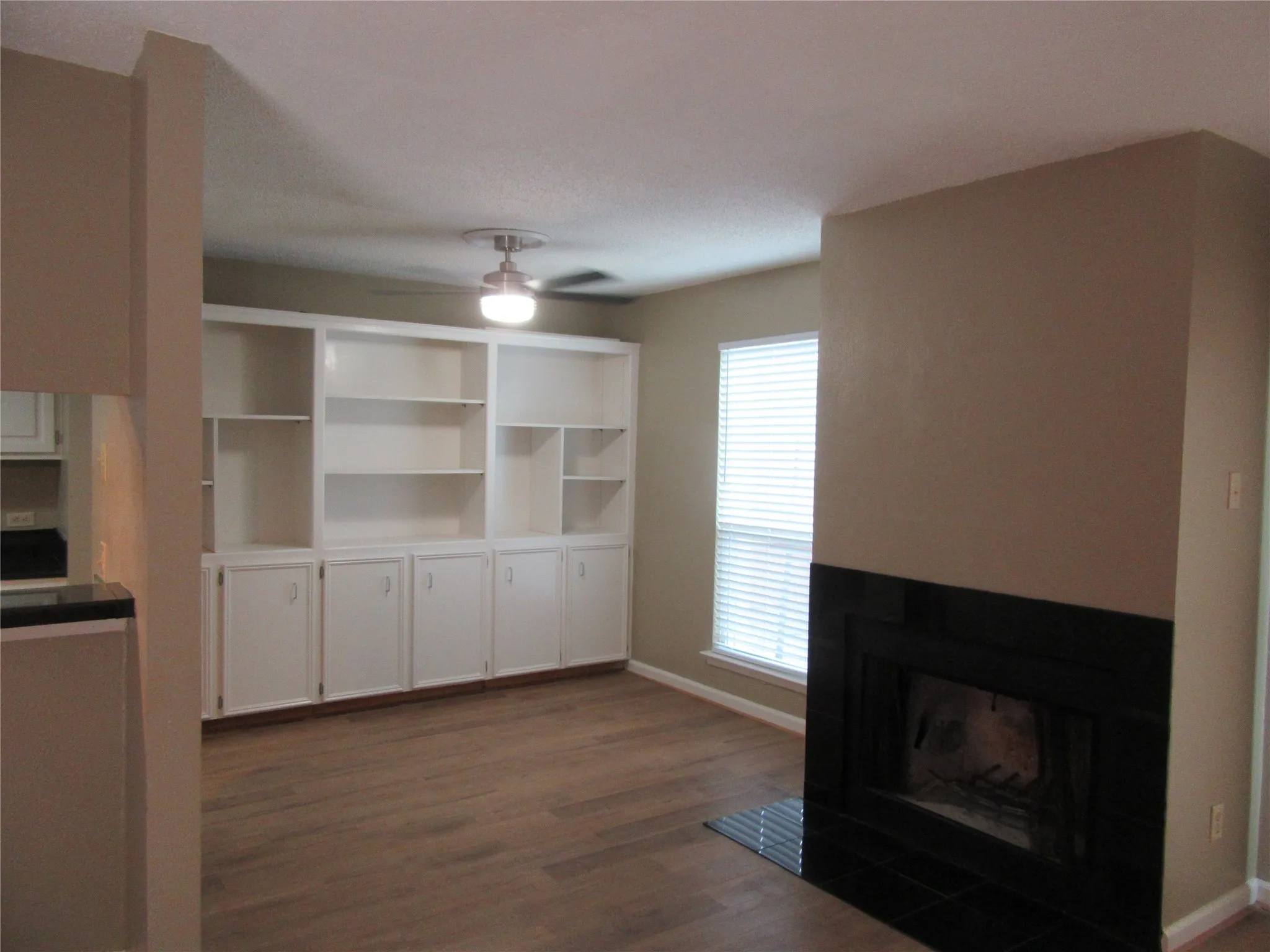 Condominium For Sale in Dallas County , 11311 Audelia Road 122, Dallas, Texas 75243, 2 Bedroom, 2 Bathroom, Garage spaces, 890 Sqft, built in 1981, Price $135,000, mls#21310148, Real Estate Agent in Dallas, Homes For Sale in Dallas county, Homes For Sale in Dallas, Realtor in Dallas Texas, Real Estate Brokerage Independent Realty Texas, Luminita Cordes Realtor