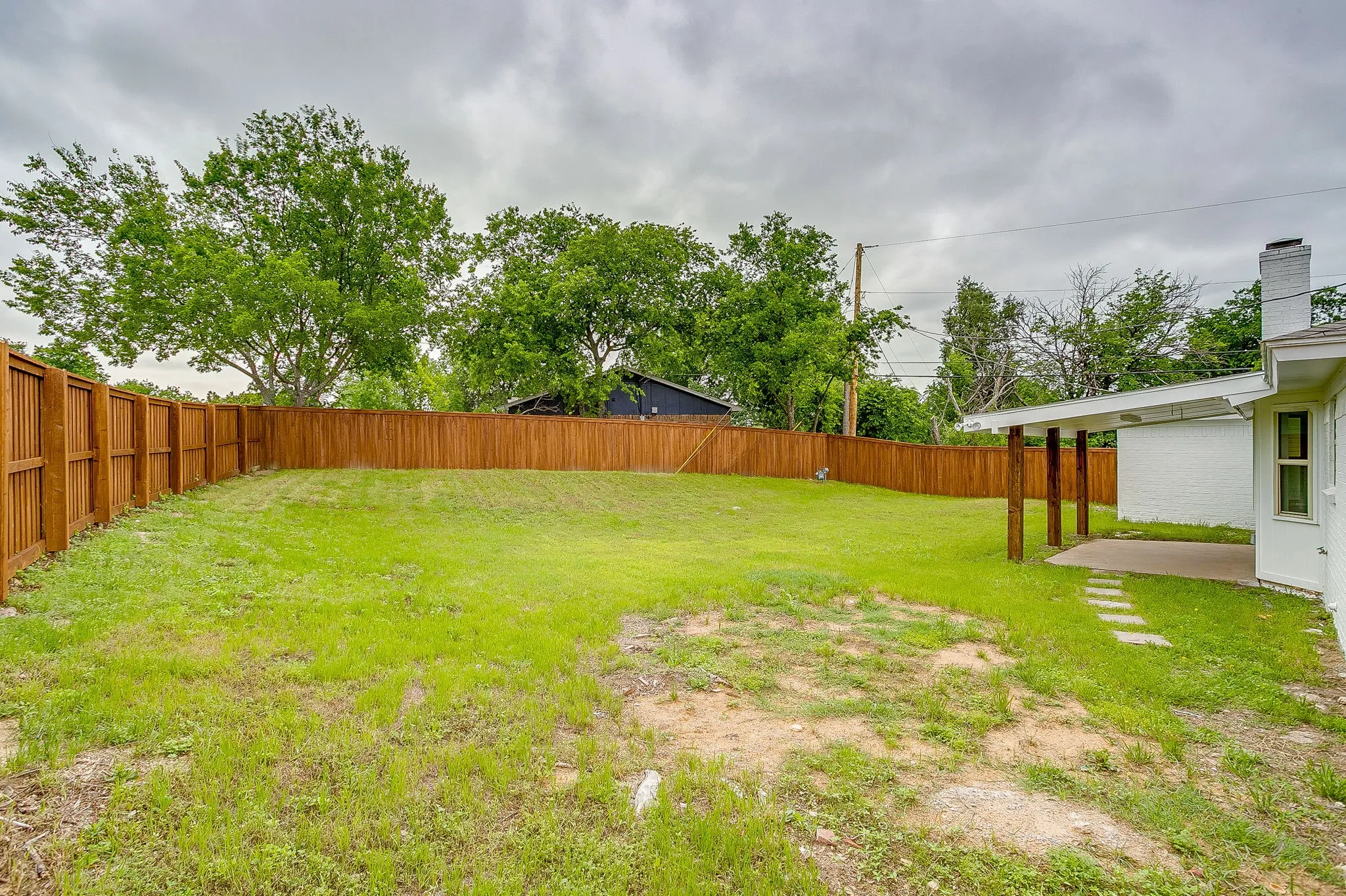 Single Family Residence For Rent in Parker County , 220 Rolling Hills Drive, Aledo, Texas 76008, 3 Bedroom, 3 Bathroom, 2 Garage spaces, 1,656 Sqft, built in 1973, mls#21309770, Real Estate Agent in Aledo, Homes For Rent in Parker county, Homes For Rent in Aledo, Realtor in Aledo Texas, Real Estate Brokerage Independent Realty Texas, Luminita Cordes Realtor