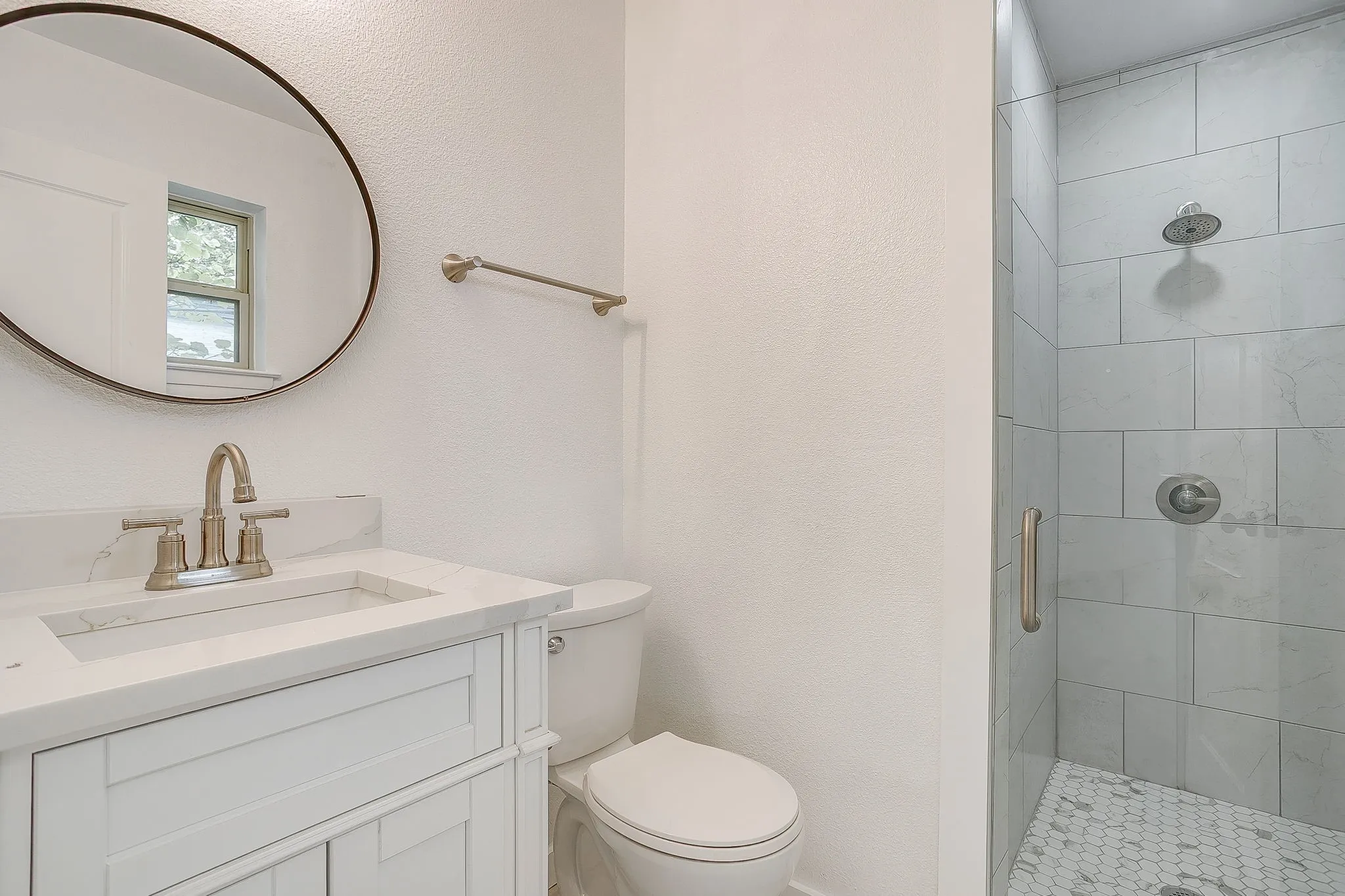 Single Family Residence For Rent in Parker County , 220 Rolling Hills Drive, Aledo, Texas 76008, 3 Bedroom, 3 Bathroom, 2 Garage spaces, 1,656 Sqft, built in 1973, mls#21309770, Real Estate Agent in Aledo, Homes For Rent in Parker county, Homes For Rent in Aledo, Realtor in Aledo Texas, Real Estate Brokerage Independent Realty Texas, Luminita Cordes Realtor