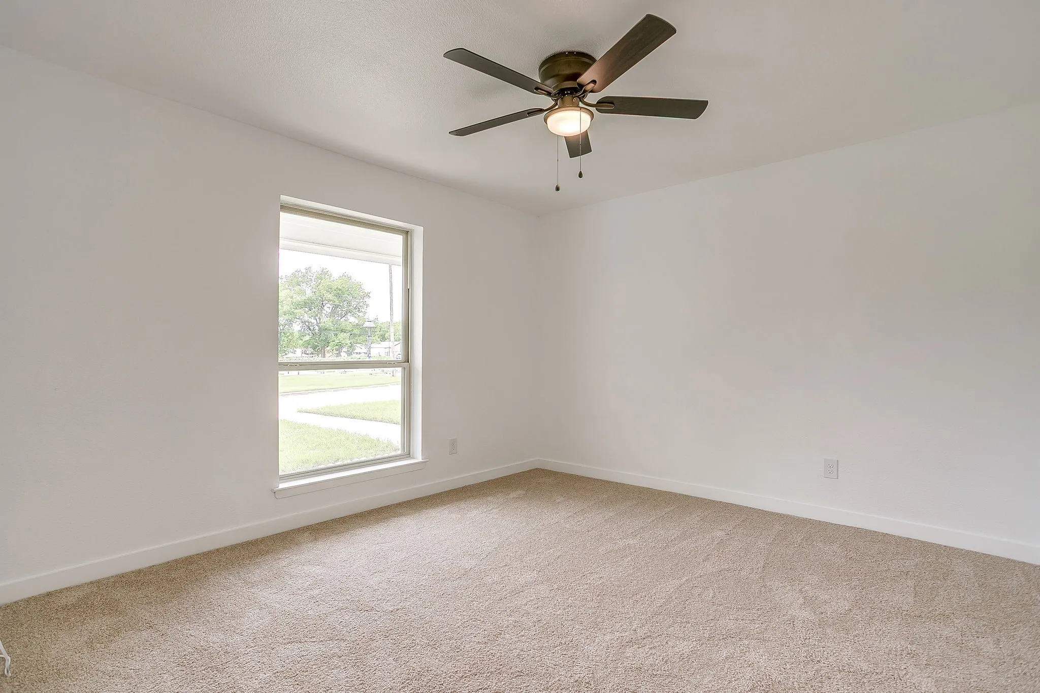 Single Family Residence For Rent in Parker County , 220 Rolling Hills Drive, Aledo, Texas 76008, 3 Bedroom, 3 Bathroom, 2 Garage spaces, 1,656 Sqft, built in 1973, mls#21309770, Real Estate Agent in Aledo, Homes For Rent in Parker county, Homes For Rent in Aledo, Realtor in Aledo Texas, Real Estate Brokerage Independent Realty Texas, Luminita Cordes Realtor