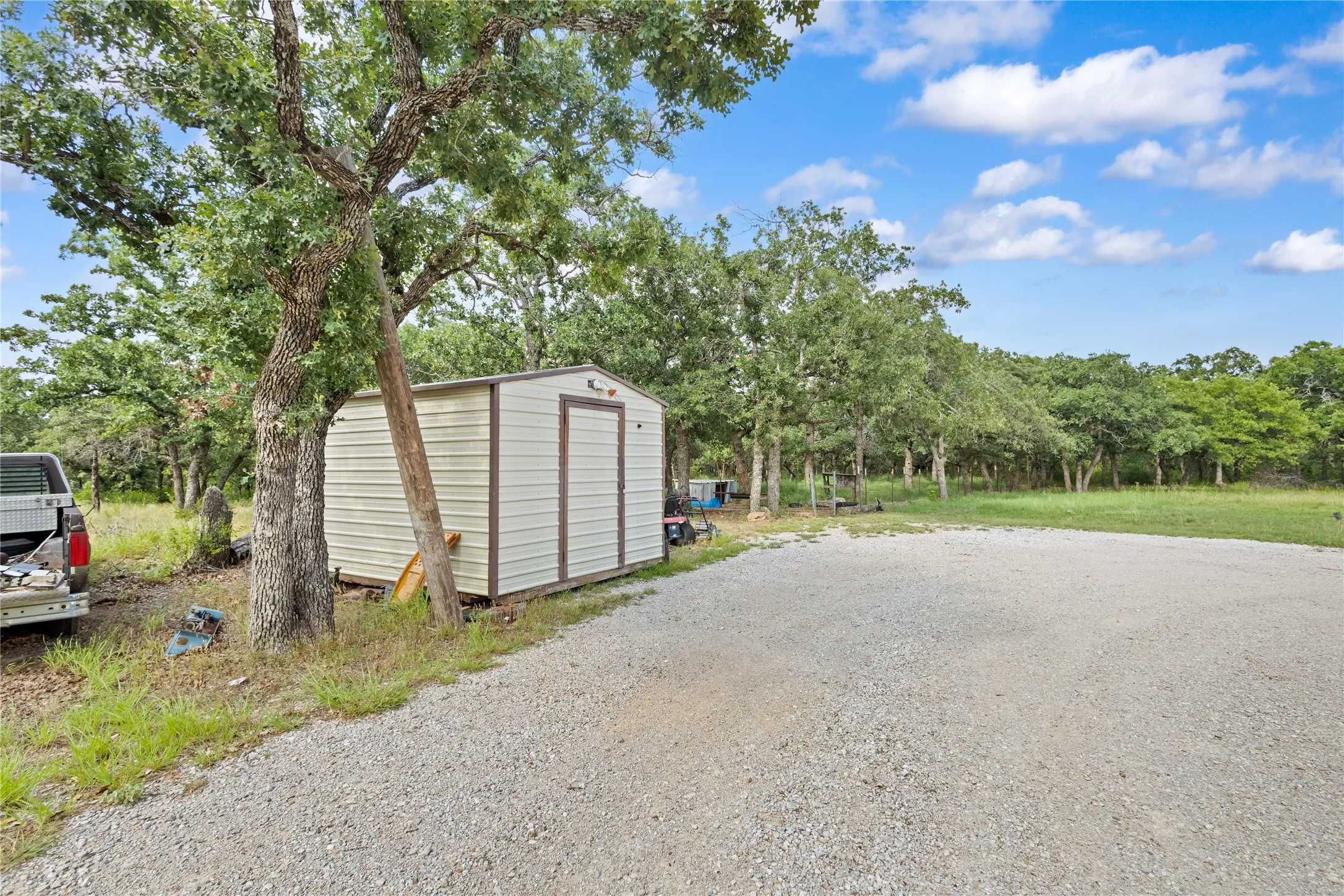 Farm For Sale in Eastland County , 17001 Interstate 20, Cisco, Texas 76437, 4 Bedroom, 3 Bathroom, Garage spaces, 2,432 Sqft, built in 2003, mls#21310159, Real Estate Agent in Cisco, Homes For Sale in Eastland county, Homes For Sale in Cisco, Realtor in Cisco Texas, Real Estate Brokerage Independent Realty Texas, Luminita Cordes Realtor