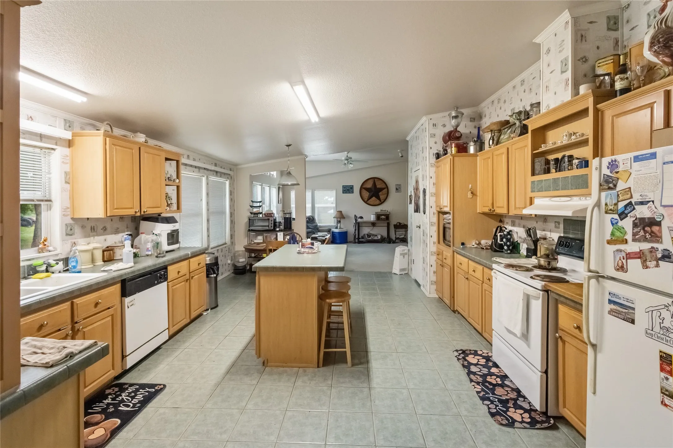 Farm For Sale in Eastland County , 17001 Interstate 20, Cisco, Texas 76437, 4 Bedroom, 3 Bathroom, Garage spaces, 2,432 Sqft, built in 2003, mls#21310159, Real Estate Agent in Cisco, Homes For Sale in Eastland county, Homes For Sale in Cisco, Realtor in Cisco Texas, Real Estate Brokerage Independent Realty Texas, Luminita Cordes Realtor