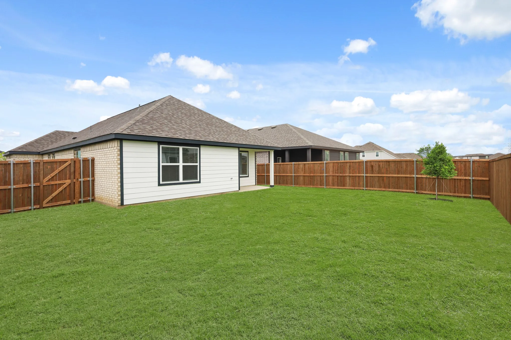 Single Family Residence For Sale in Johnson County , 3132 Manchester Drive, Cleburne, Texas 76031, 3 Bedroom, 2 Bathroom, 2 Garage spaces, 1,412 Sqft, built in 2025, mls#21310176, Real Estate Agent in Cleburne, Homes For Sale in Johnson county, Homes For Sale in Cleburne, Realtor in Cleburne Texas, Real Estate Brokerage Independent Realty Texas, Luminita Cordes Realtor