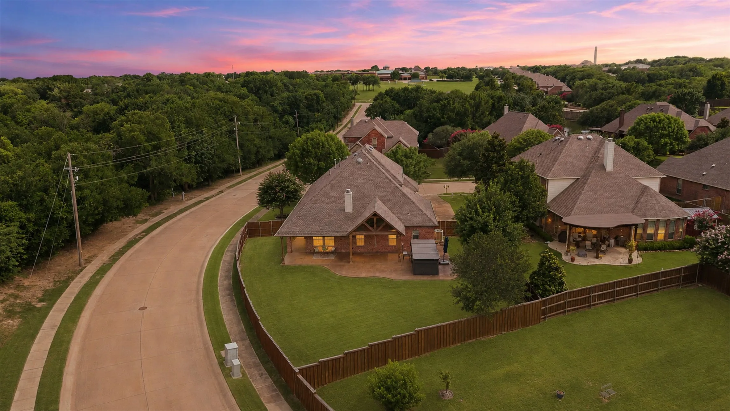 Single Family Residence For Sale in Collin County , 5700 Waterford Lane, Mc Kinney, Texas 75071, 4 Bedroom, 4 Bathroom, 3 Garage spaces, 3,138 Sqft, built in 2008, mls#21307512, Real Estate Agent in Mc Kinney, Homes For Sale in Collin county, Homes For Sale in Mc Kinney, Realtor in Mc Kinney Texas, Real Estate Brokerage Independent Realty Texas, Luminita Cordes Realtor