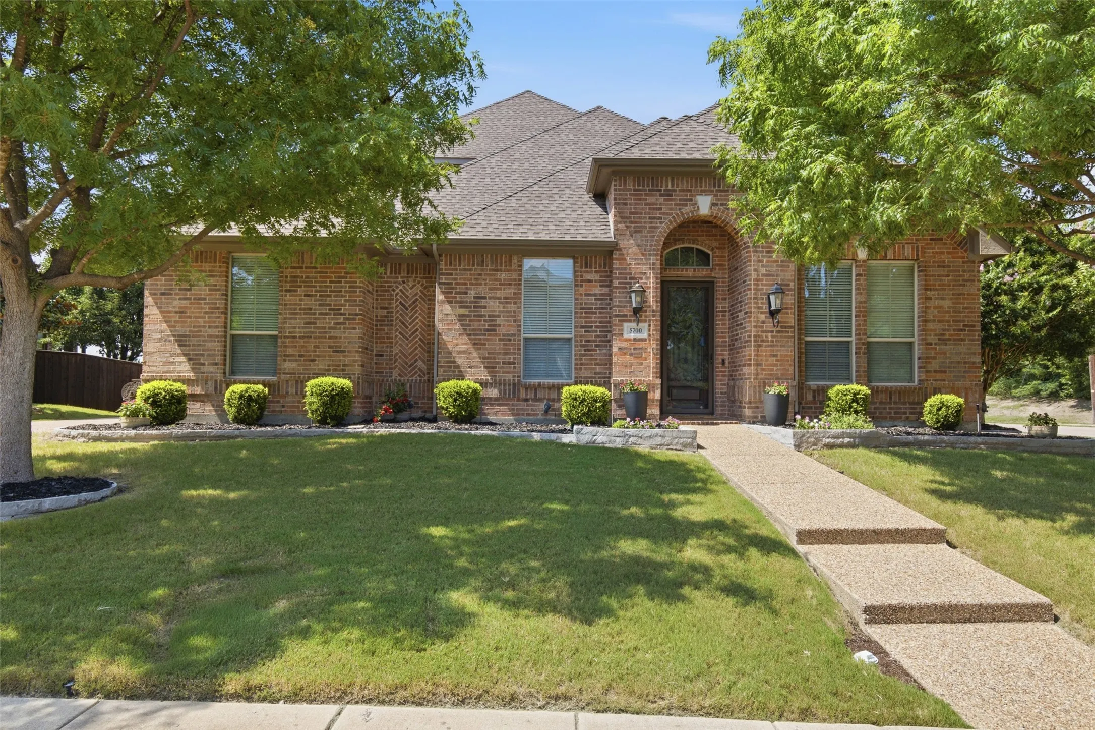 Single Family Residence For Sale in Collin County , 5700 Waterford Lane, Mc Kinney, Texas 75071, 4 Bedroom, 4 Bathroom, 3 Garage spaces, 3,138 Sqft, built in 2008, mls#21307512, Real Estate Agent in Mc Kinney, Homes For Sale in Collin county, Homes For Sale in Mc Kinney, Realtor in Mc Kinney Texas, Real Estate Brokerage Independent Realty Texas, Luminita Cordes Realtor