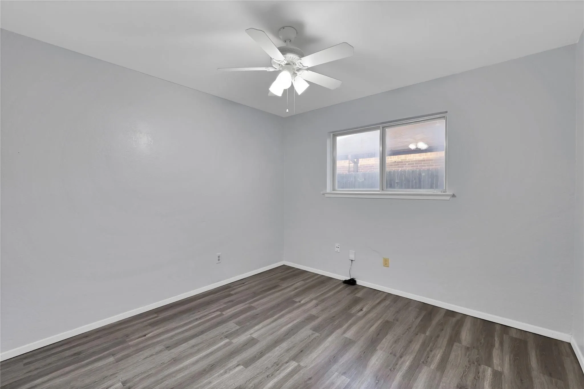 Single Family Residence For Rent in Tarrant County , 7357 Channel View Drive, Fort Worth, Texas 76133, 4 Bedroom, 2 Bathroom, 2 Garage spaces, 1,853 Sqft, built in 1979, mls#21310198, Real Estate Agent in Fort Worth, Homes For Rent in Tarrant county, Homes For Rent in Fort Worth, Realtor in Fort Worth Texas, Real Estate Brokerage Independent Realty Texas, Luminita Cordes Realtor
