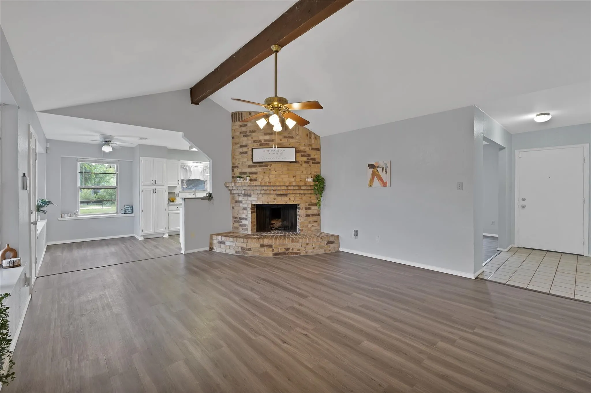 Single Family Residence For Rent in Tarrant County , 7357 Channel View Drive, Fort Worth, Texas 76133, 4 Bedroom, 2 Bathroom, 2 Garage spaces, 1,853 Sqft, built in 1979, mls#21310198, Real Estate Agent in Fort Worth, Homes For Rent in Tarrant county, Homes For Rent in Fort Worth, Realtor in Fort Worth Texas, Real Estate Brokerage Independent Realty Texas, Luminita Cordes Realtor