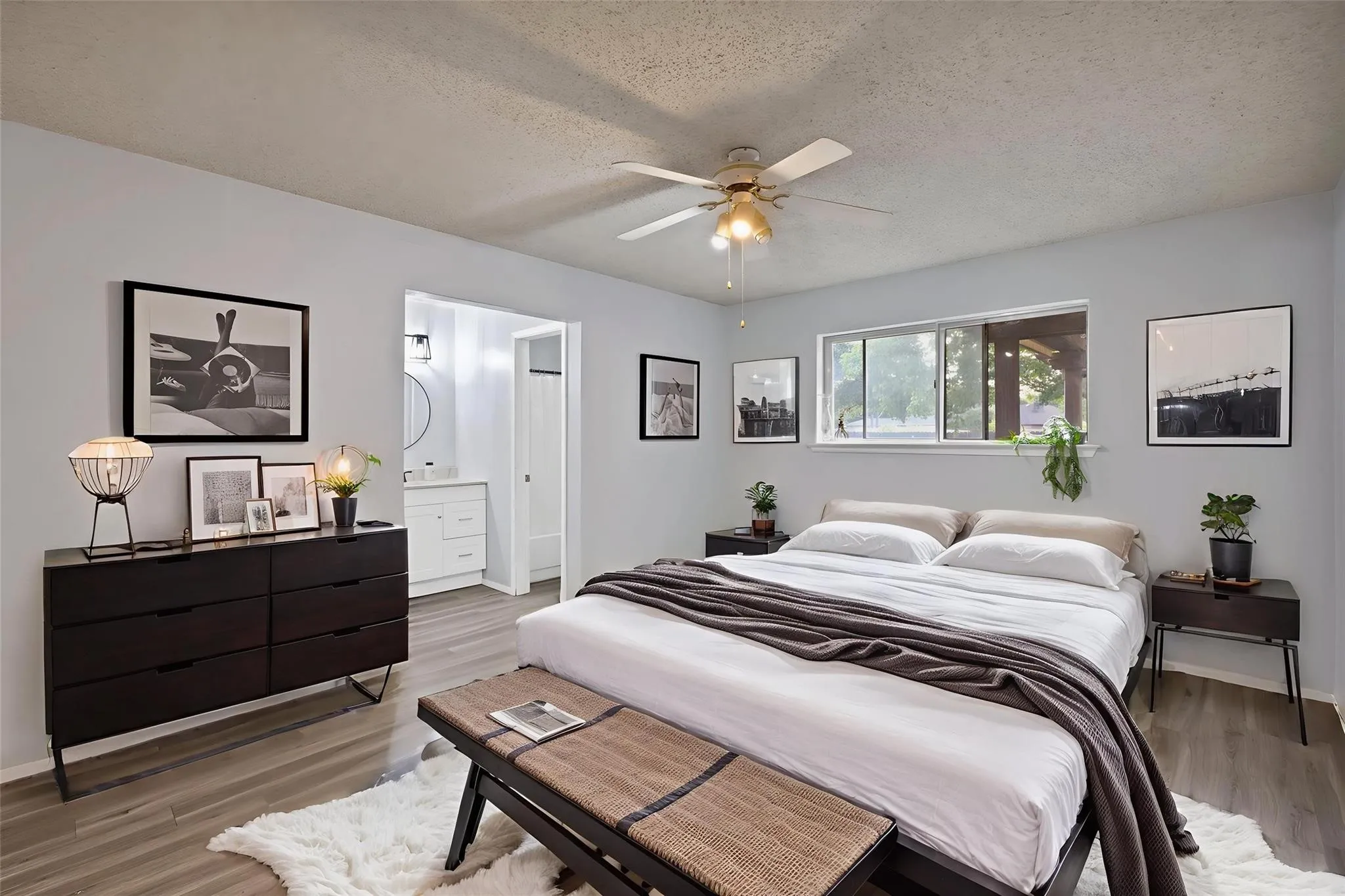 Single Family Residence For Rent in Tarrant County , 7357 Channel View Drive, Fort Worth, Texas 76133, 4 Bedroom, 2 Bathroom, 2 Garage spaces, 1,853 Sqft, built in 1979, mls#21310198, Real Estate Agent in Fort Worth, Homes For Rent in Tarrant county, Homes For Rent in Fort Worth, Realtor in Fort Worth Texas, Real Estate Brokerage Independent Realty Texas, Luminita Cordes Realtor