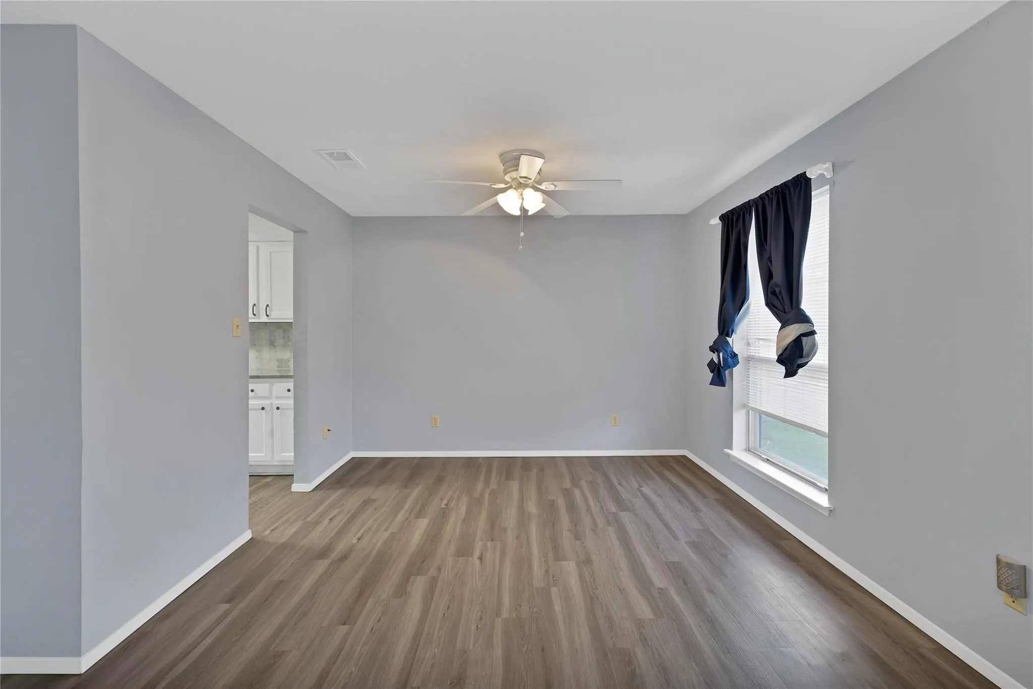 Single Family Residence For Rent in Tarrant County , 7357 Channel View Drive, Fort Worth, Texas 76133, 4 Bedroom, 2 Bathroom, 2 Garage spaces, 1,853 Sqft, built in 1979, mls#21310198, Real Estate Agent in Fort Worth, Homes For Rent in Tarrant county, Homes For Rent in Fort Worth, Realtor in Fort Worth Texas, Real Estate Brokerage Independent Realty Texas, Luminita Cordes Realtor