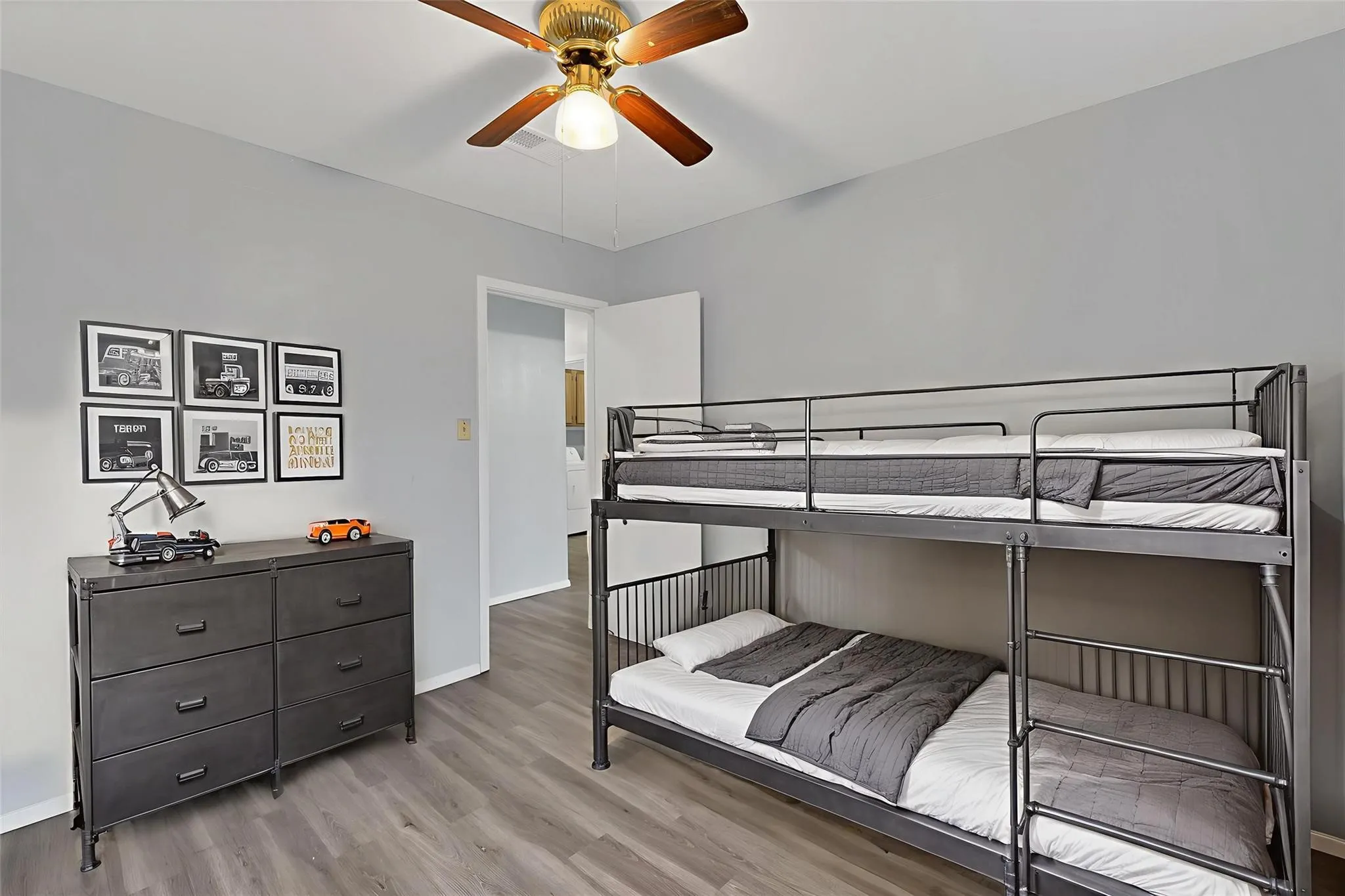 Single Family Residence For Rent in Tarrant County , 7357 Channel View Drive, Fort Worth, Texas 76133, 4 Bedroom, 2 Bathroom, 2 Garage spaces, 1,853 Sqft, built in 1979, mls#21310198, Real Estate Agent in Fort Worth, Homes For Rent in Tarrant county, Homes For Rent in Fort Worth, Realtor in Fort Worth Texas, Real Estate Brokerage Independent Realty Texas, Luminita Cordes Realtor