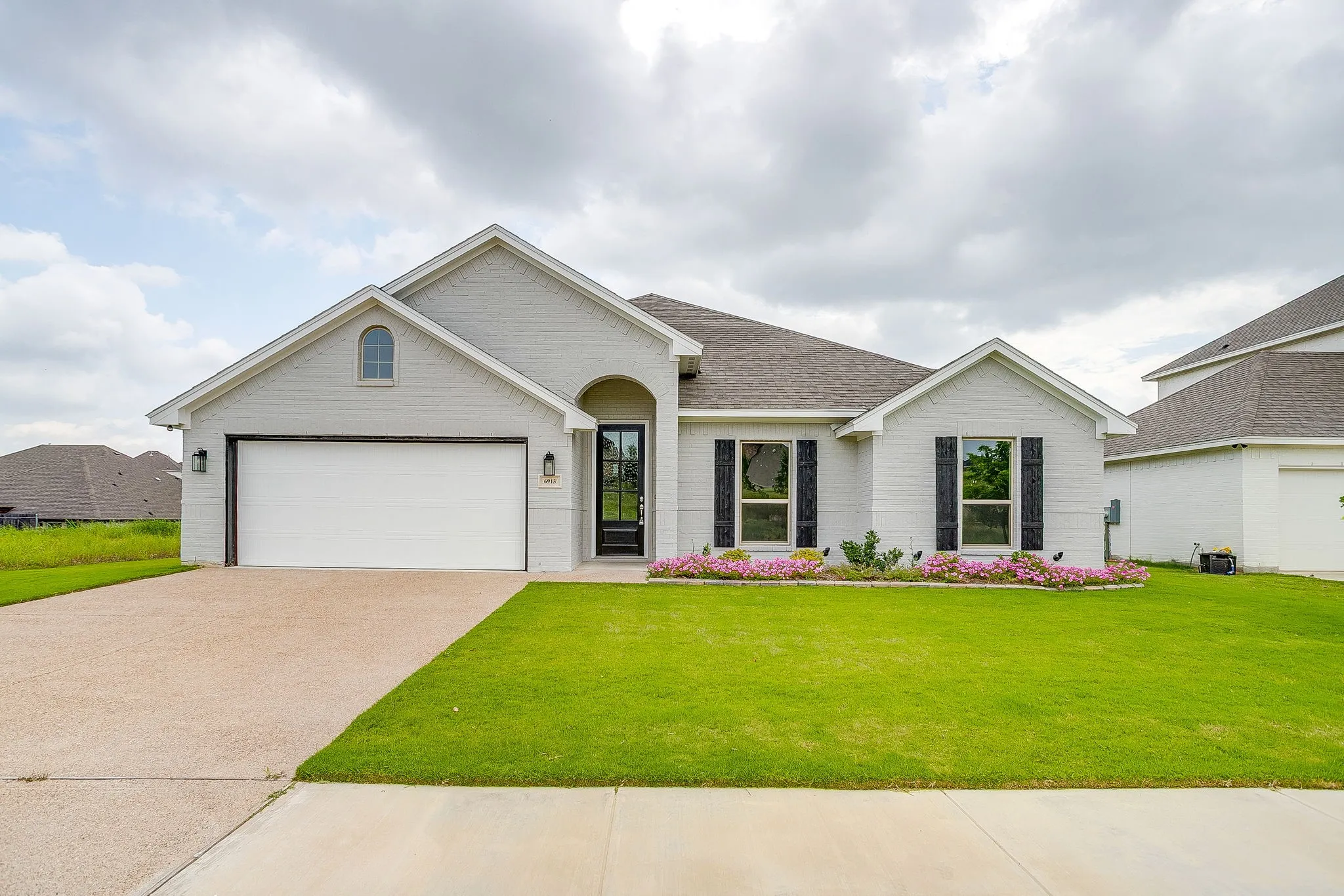 Single Family Residence For Sale in Tarrant County , 6913 Trail Rock Drive, Benbrook, Texas 76126, 4 Bedrooms, 2 Bathrooms, 2 Garage spaces, 2,344 Sqft, built in 2023, Price $499,888, mls#21310208, Real Estate Agent in Benbrook, Homes For Sale in Tarrant county, Homes For Sale in Benbrook, Realtor in Benbrook Texas, Real Estate Brokerage Independent Realty Texas, Luminita Cordes Realtor