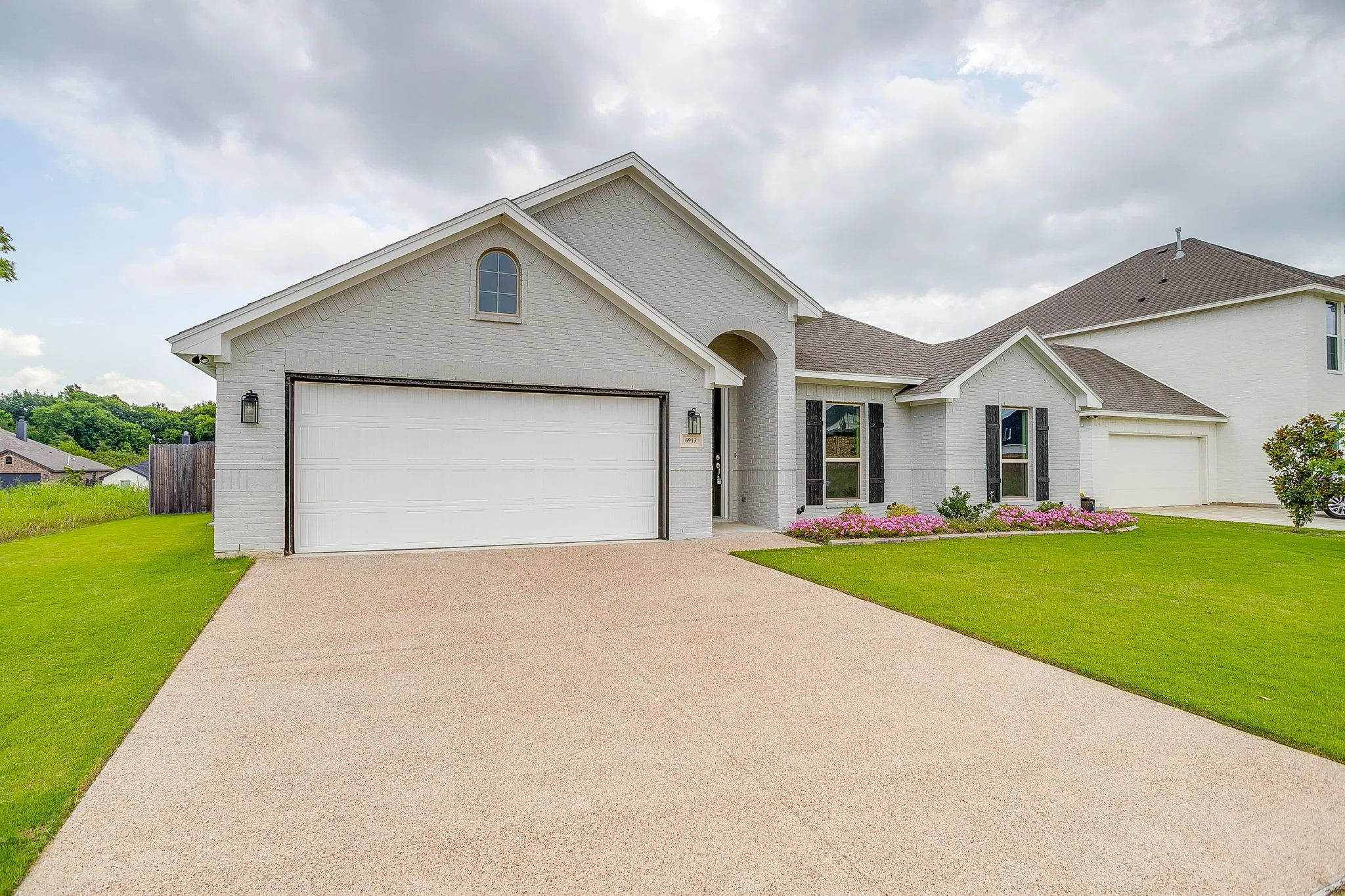 Single Family Residence For Sale in Tarrant County , 6913 Trail Rock Drive, Benbrook, Texas 76126, 4 Bedrooms, 2 Bathrooms, 2 Garage spaces, 2,344 Sqft, built in 2023, Price $499,888, mls#21310208, Real Estate Agent in Benbrook, Homes For Sale in Tarrant county, Homes For Sale in Benbrook, Realtor in Benbrook Texas, Real Estate Brokerage Independent Realty Texas, Luminita Cordes Realtor