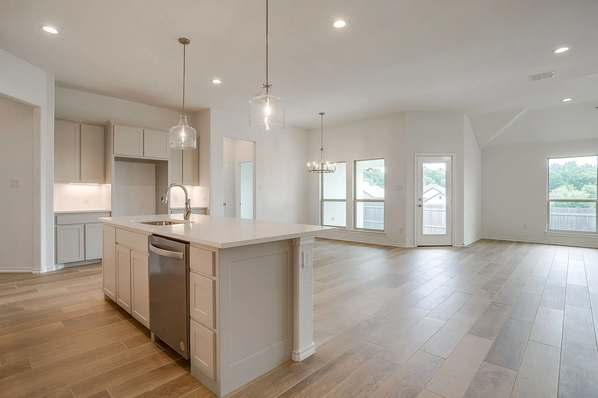 Single Family Residence For Sale in Tarrant County , 6913 Trail Rock Drive, Benbrook, Texas 76126, 4 Bedrooms, 2 Bathrooms, 2 Garage spaces, 2,344 Sqft, built in 2023, Price $499,888, mls#21310208, Real Estate Agent in Benbrook, Homes For Sale in Tarrant county, Homes For Sale in Benbrook, Realtor in Benbrook Texas, Real Estate Brokerage Independent Realty Texas, Luminita Cordes Realtor