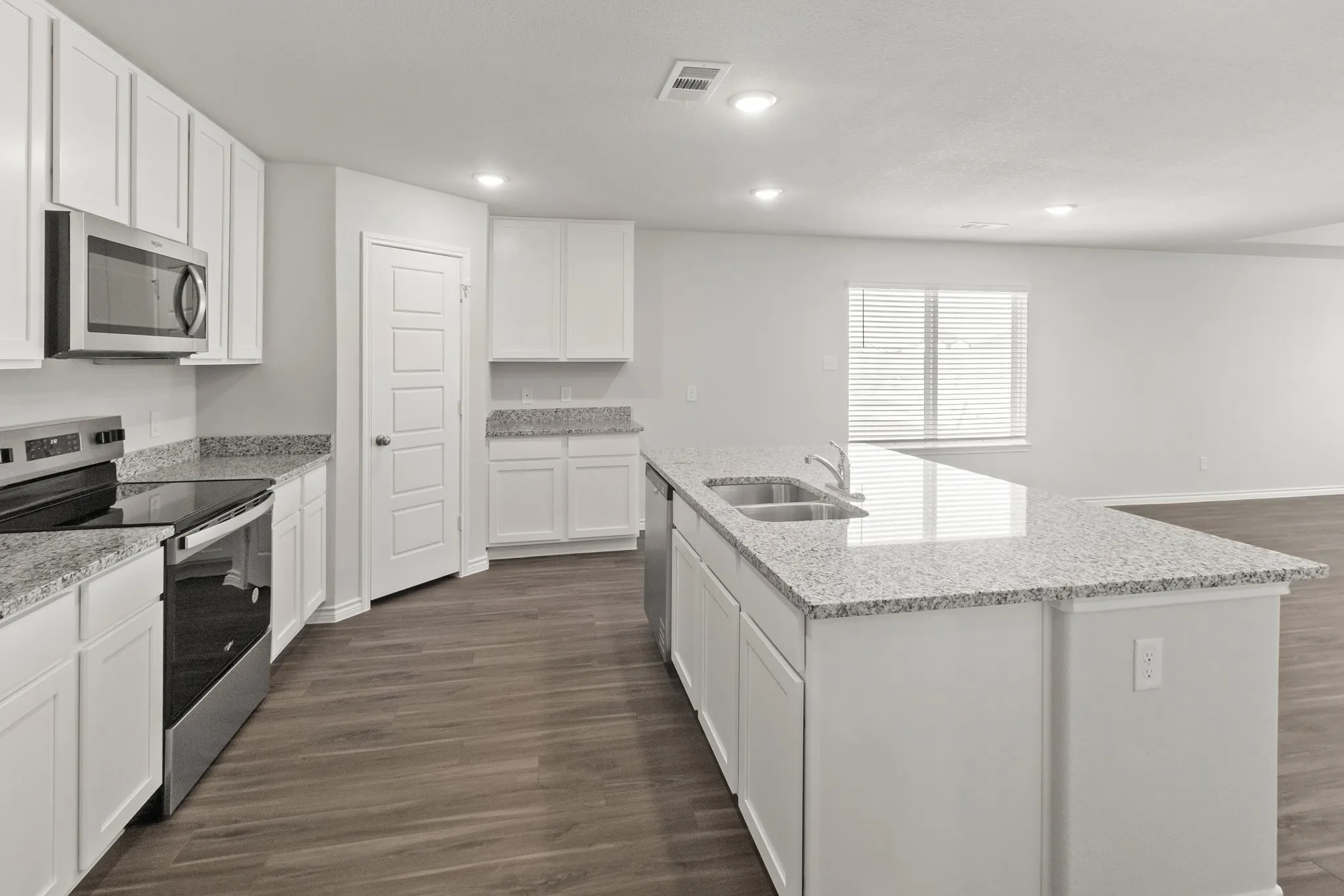 Single Family Residence For Sale in Tarrant County , 10024 Freighter Trail, Fort Worth, Texas 76131, 3 Bedroom, 2 Bathroom, 2 Garage spaces, 1,697 Sqft, built in 2025, mls#21310206, Real Estate Agent in Fort Worth, Homes For Sale in Tarrant county, Homes For Sale in Fort Worth, Realtor in Fort Worth Texas, Real Estate Brokerage Independent Realty Texas, Luminita Cordes Realtor