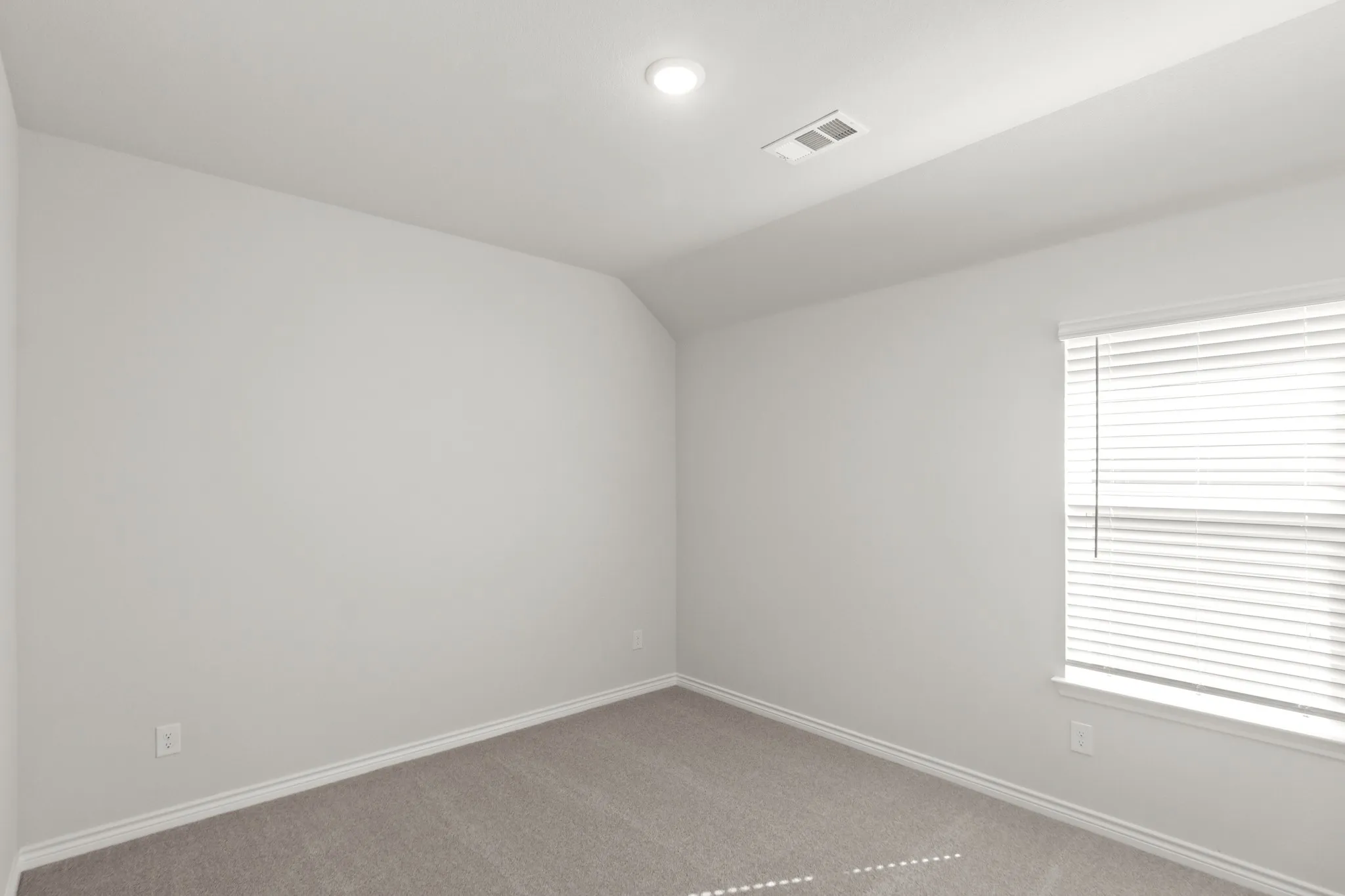 Single Family Residence For Sale in Tarrant County , 10024 Freighter Trail, Fort Worth, Texas 76131, 3 Bedroom, 2 Bathroom, 2 Garage spaces, 1,697 Sqft, built in 2025, mls#21310206, Real Estate Agent in Fort Worth, Homes For Sale in Tarrant county, Homes For Sale in Fort Worth, Realtor in Fort Worth Texas, Real Estate Brokerage Independent Realty Texas, Luminita Cordes Realtor