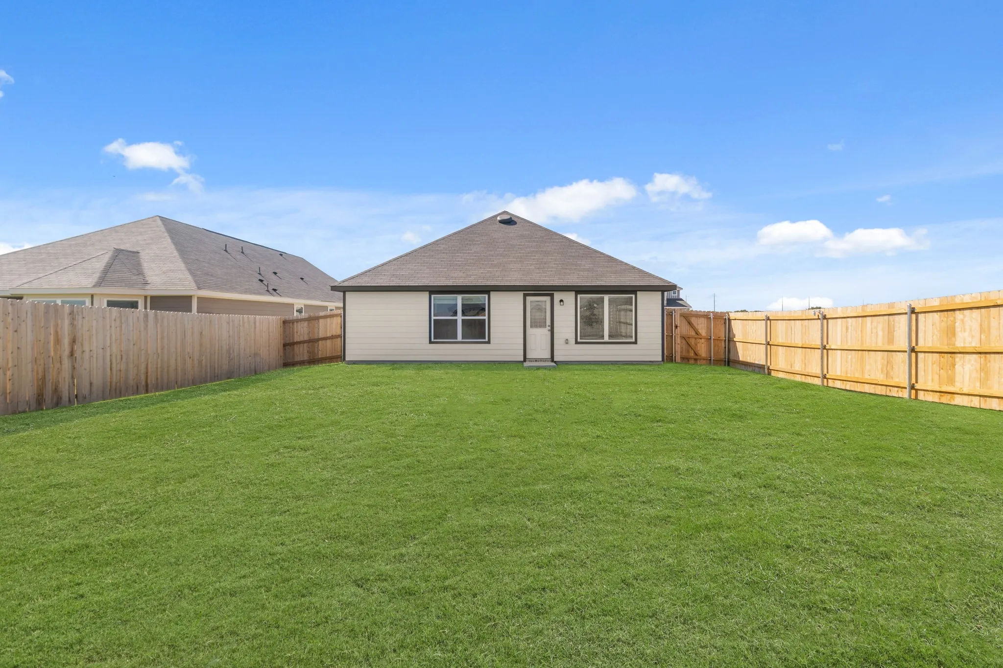Single Family Residence For Sale in Tarrant County , 10024 Freighter Trail, Fort Worth, Texas 76131, 3 Bedroom, 2 Bathroom, 2 Garage spaces, 1,697 Sqft, built in 2025, mls#21310206, Real Estate Agent in Fort Worth, Homes For Sale in Tarrant county, Homes For Sale in Fort Worth, Realtor in Fort Worth Texas, Real Estate Brokerage Independent Realty Texas, Luminita Cordes Realtor