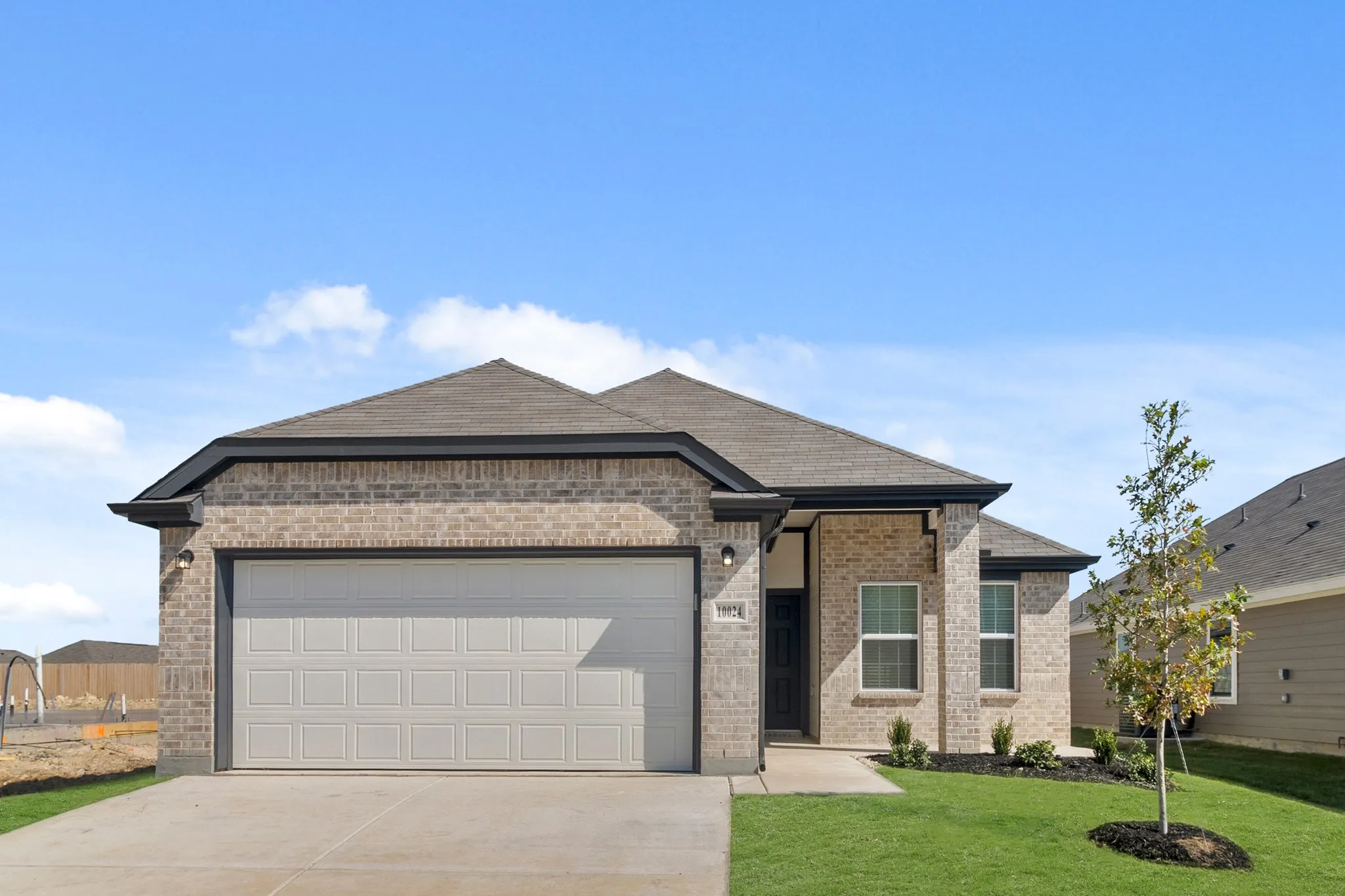 Single Family Residence For Sale in Tarrant County , 10024 Freighter Trail, Fort Worth, Texas 76131, 3 Bedroom, 2 Bathroom, 2 Garage spaces, 1,697 Sqft, built in 2025, mls#21310206, Real Estate Agent in Fort Worth, Homes For Sale in Tarrant county, Homes For Sale in Fort Worth, Realtor in Fort Worth Texas, Real Estate Brokerage Independent Realty Texas, Luminita Cordes Realtor